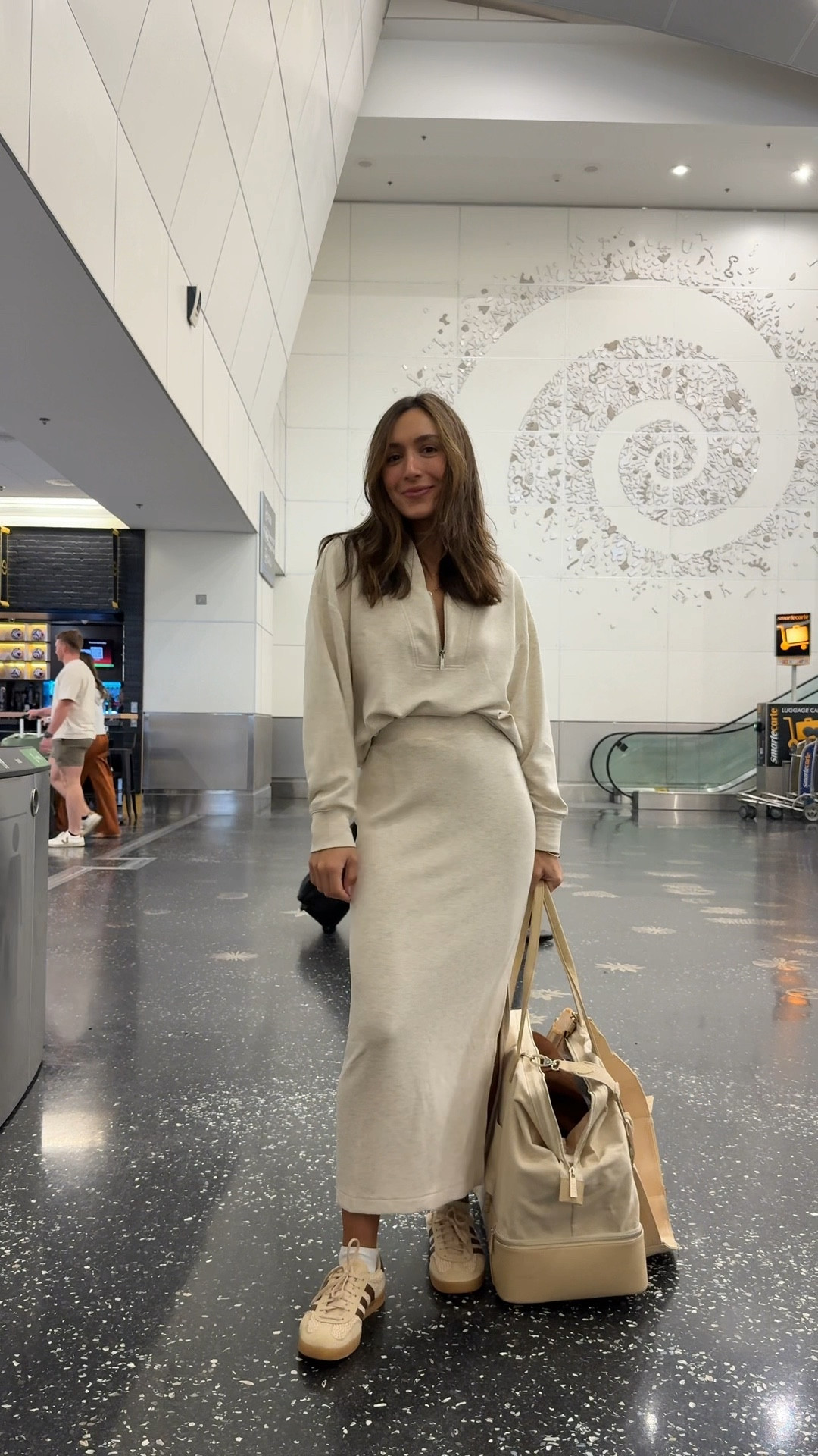 Size small top size xxs skirt (runs big) sooooo soft!  / I’m wearing regular length not petite! This outfit is literally the softest ever just trust me 