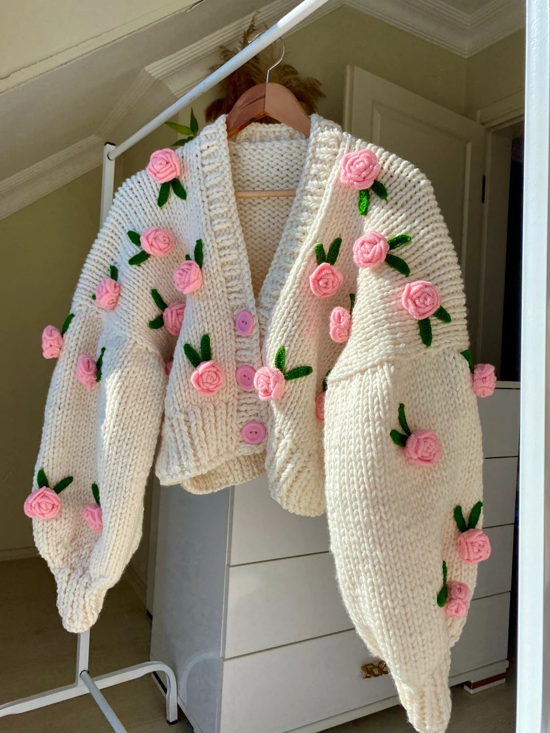 Leilayca Pink Roses Cardigan , Chunky Cropped Cardigan For Woman , White Sweater With Pink flower... | Etsy (UK)