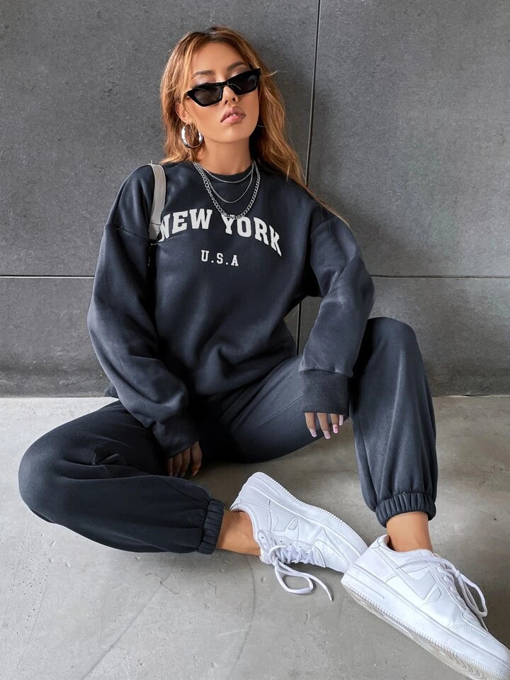 SHEIN EZwear Letter Graphic Drop Shoulder Pullover & Sweatpants | SHEIN