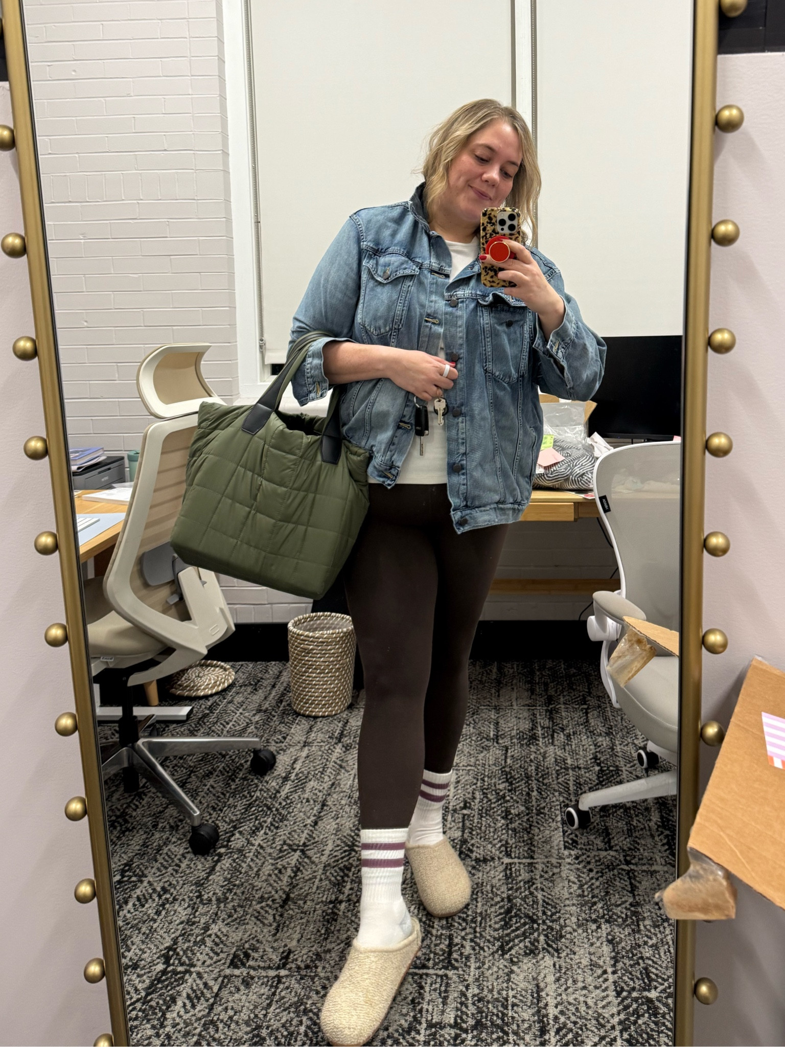 Accidentally wore a cute outfit today. 

Love the Bombas half calf 

Love this tote. Light weight. Water repellent. Doesn't slide off shoulder. Green on sale, but cream is even more discounted. 