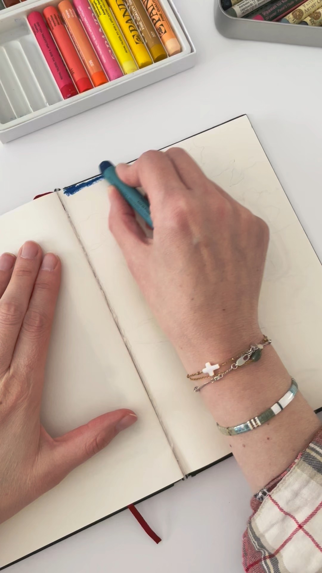 Pastels, dessins, activité, loisirs créatifs, moment détente, Snoopy, coloriage, cosy

#LTKhome #LTKfrance #LTKeurope