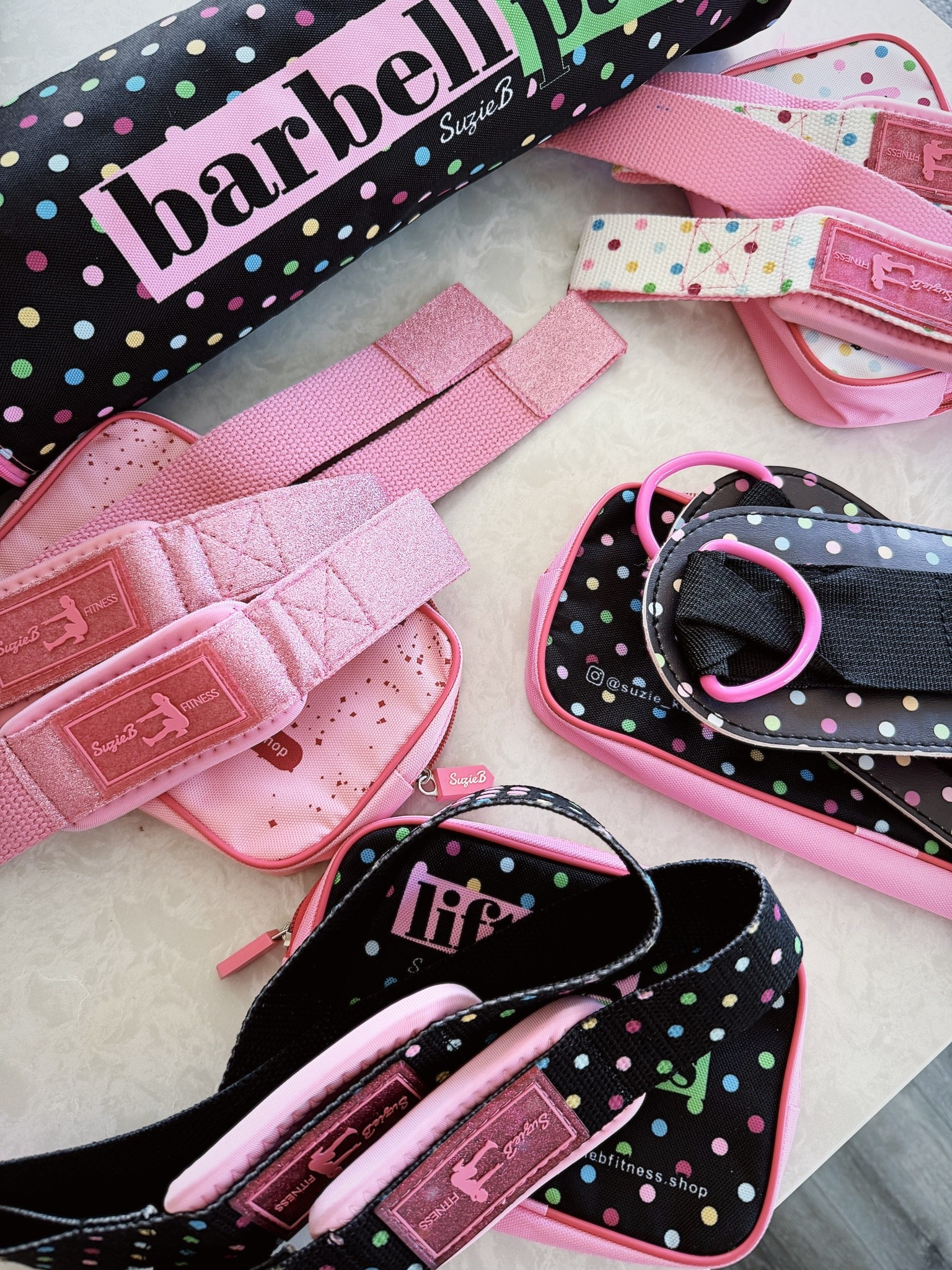 Fresh drop from Suzie B!!! Lifting straps, barbell pad and ankle straps!