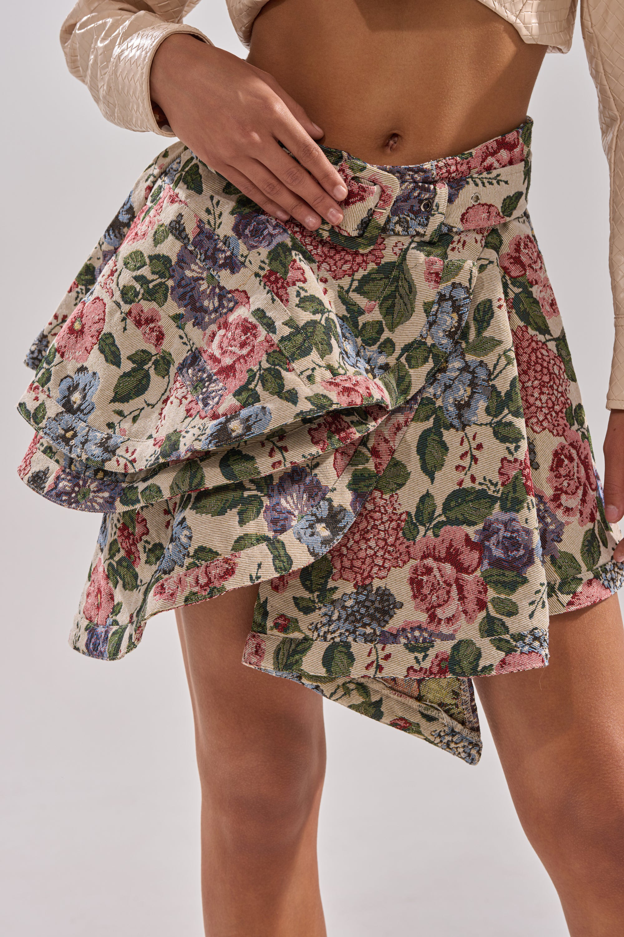 GIVE ME FLOWERS MINI SKIRT | AKIRA