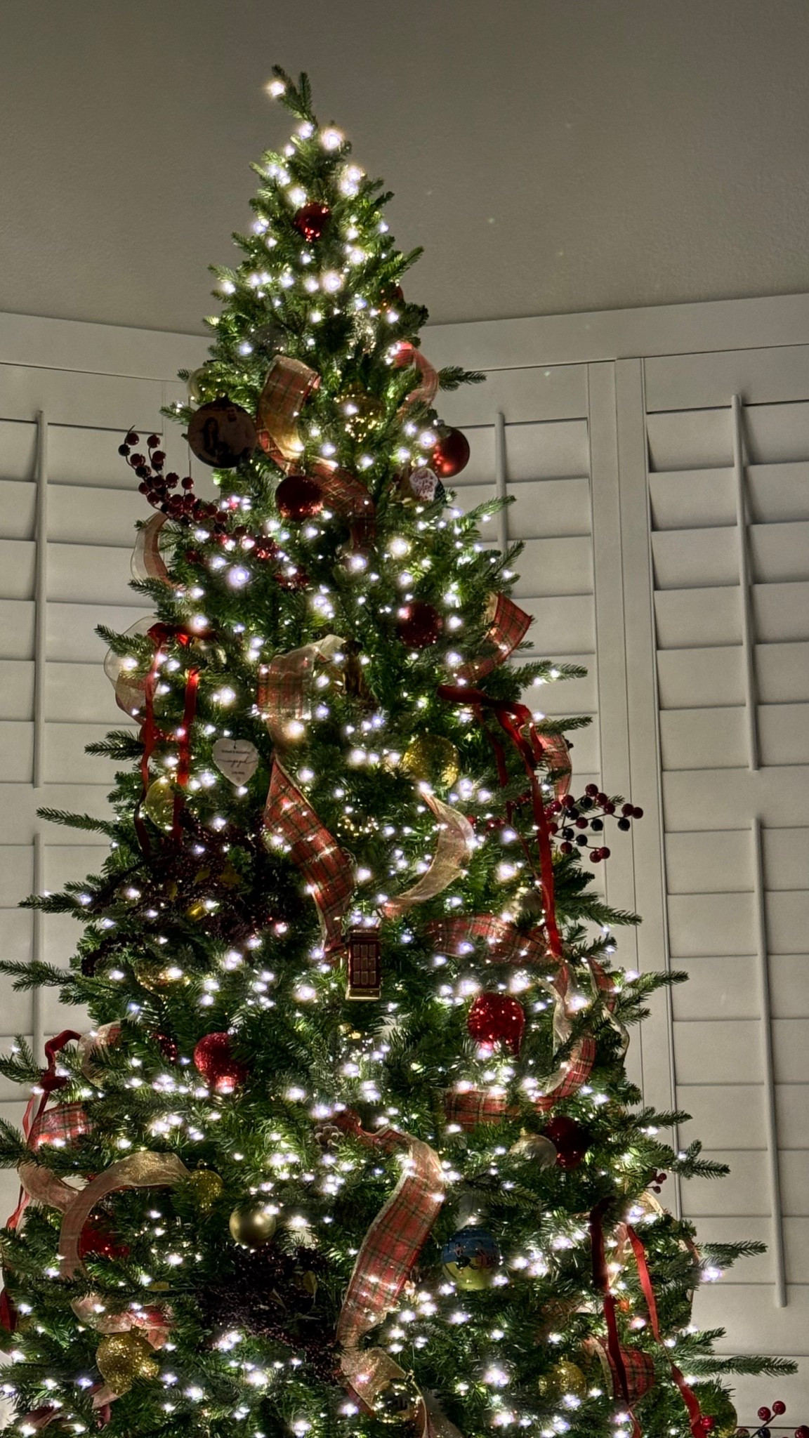 So many questions about my Christmas tree! This is the 9ft tree 

#lowes #christmas #christmastree 

#LTKSeasonal #LTKHoliday #LTKGiftGuide