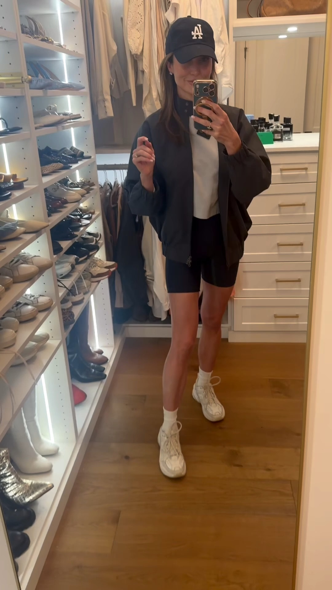 Mom errands look. Old navy activewear is such a secret with my friends and I! 
Style and quality are there 💯 

#LTKootd #LTKmomlife #LTKActive