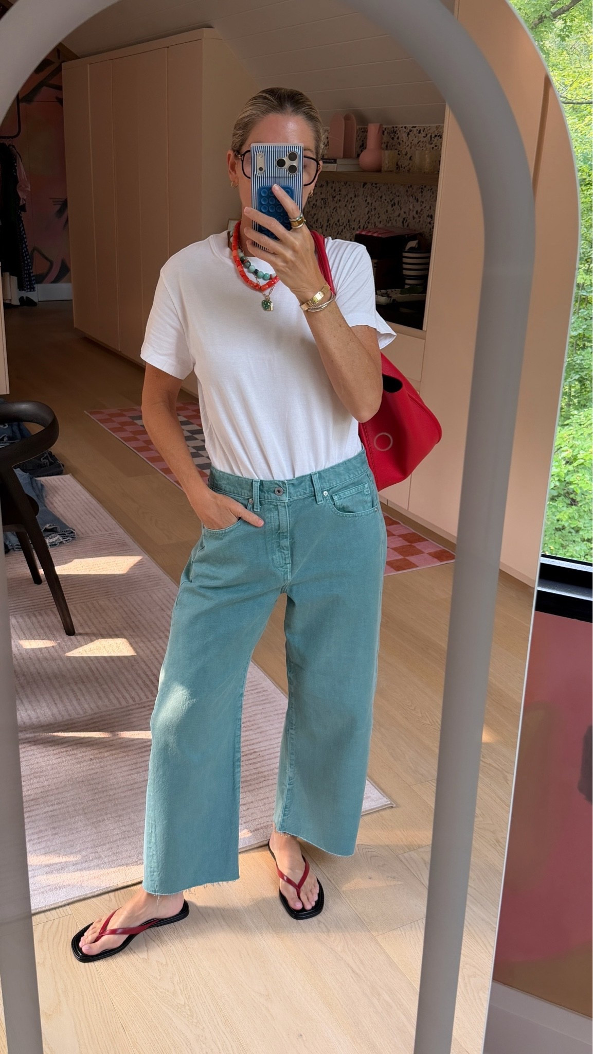 Sunday #ootd 
Wearing a 27 in the denim