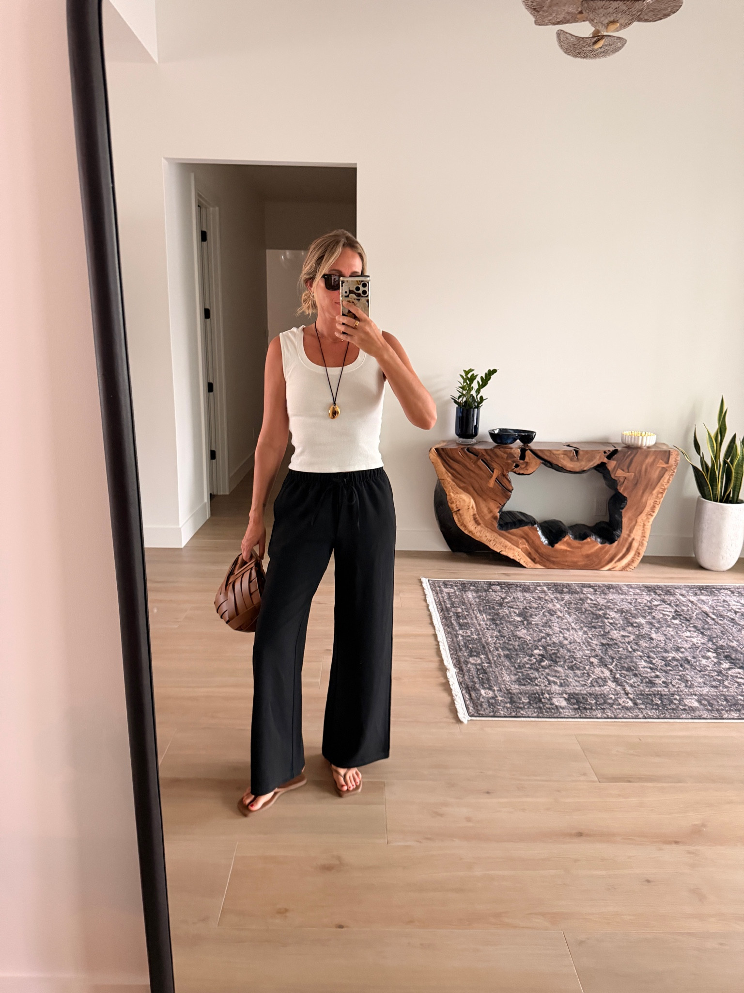 Aritzia lodge pants dupe size medium 5’9”

#LTKmomlife #LTKgrwm #LTKSaleAlert