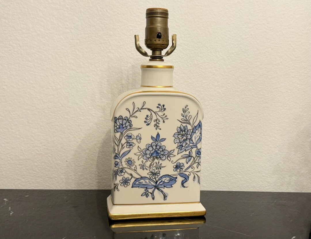 Vintage Nelson Lebo Blue and White Porcelain Lamp ~ Floral Motif - Etsy | Etsy (US)