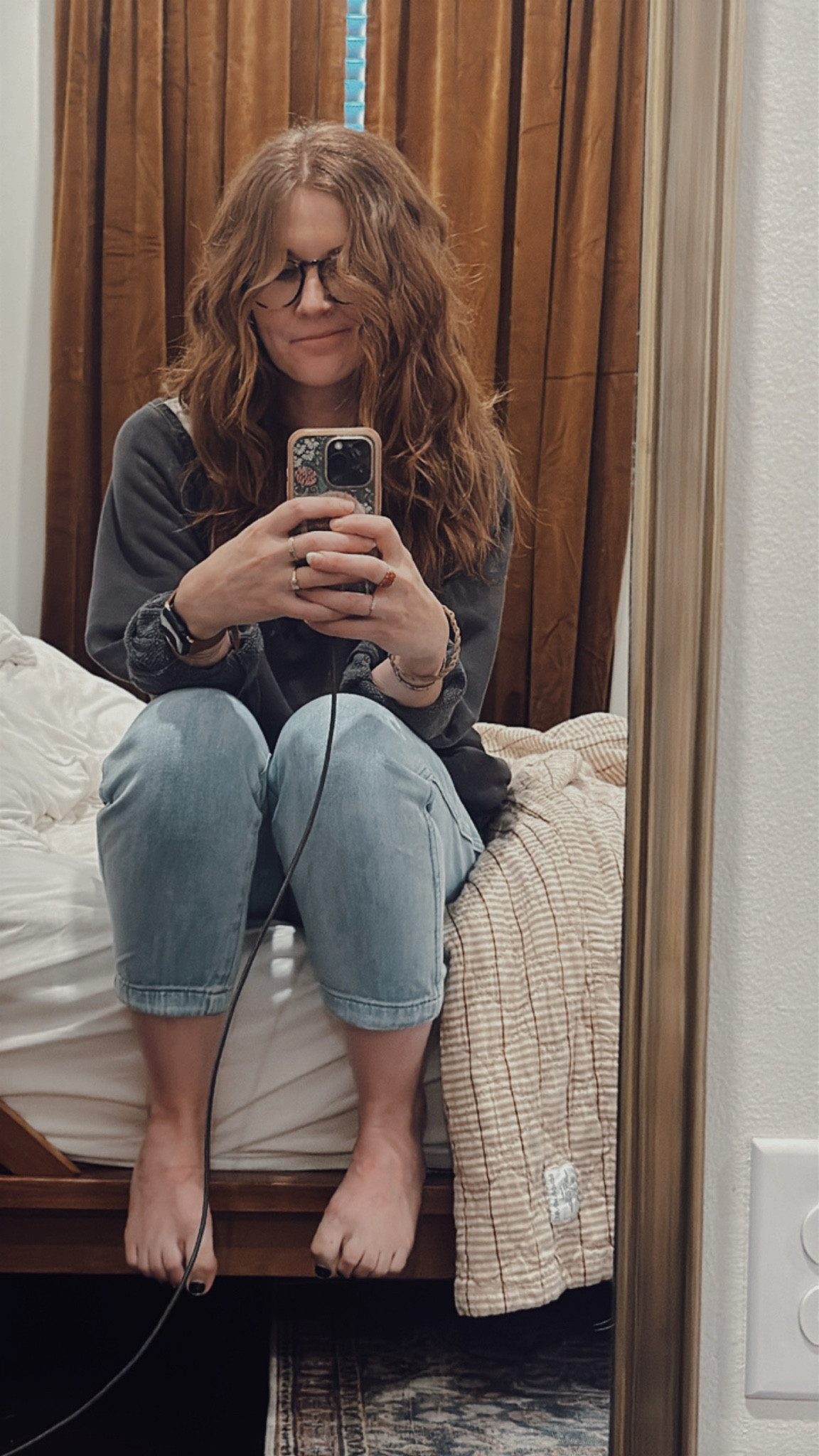 According to the width of my hair, I’m 100% sure it’s humid today. 