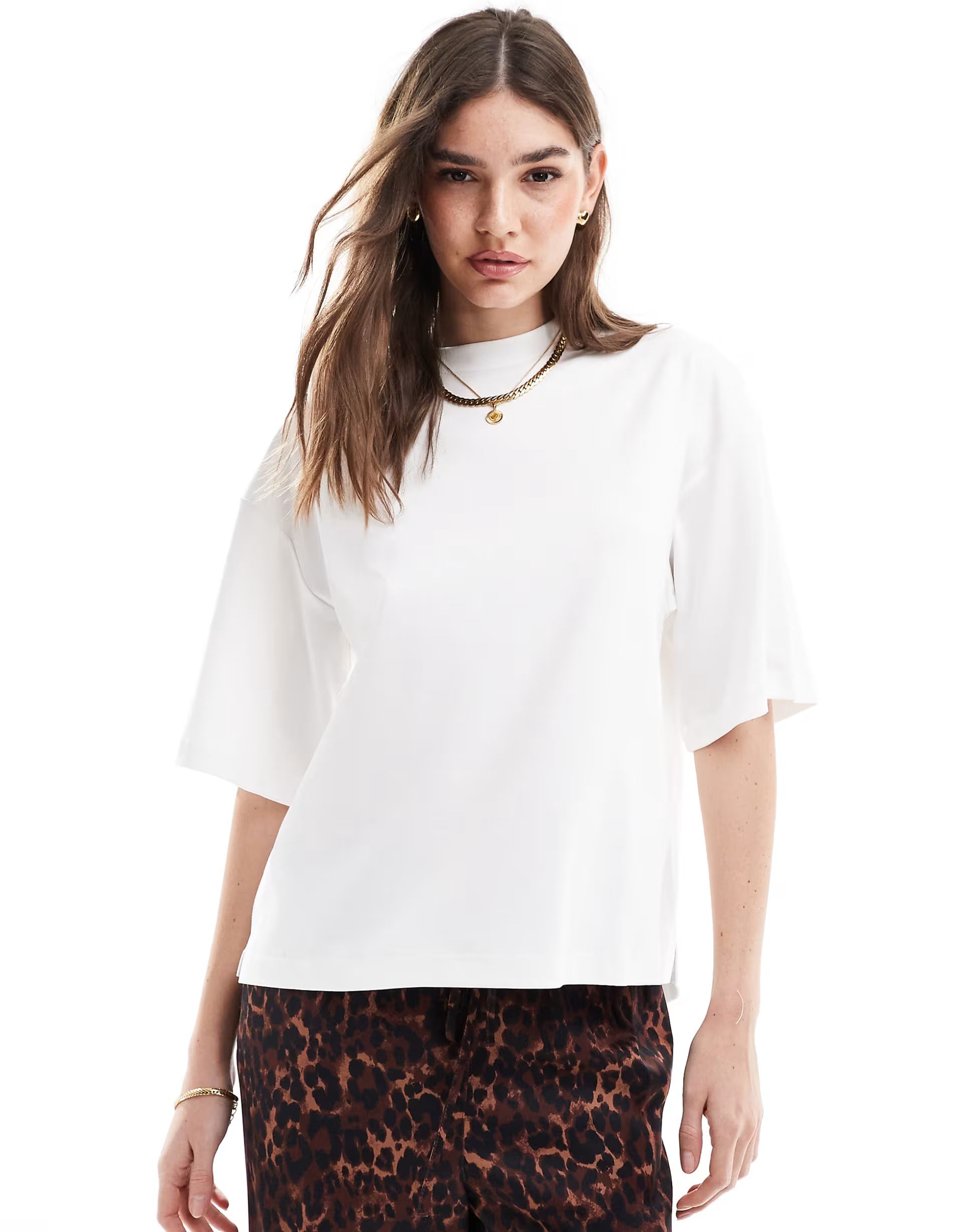 AllSaints Amelie oversized boxy t-shirt in white | ASOS (Global)