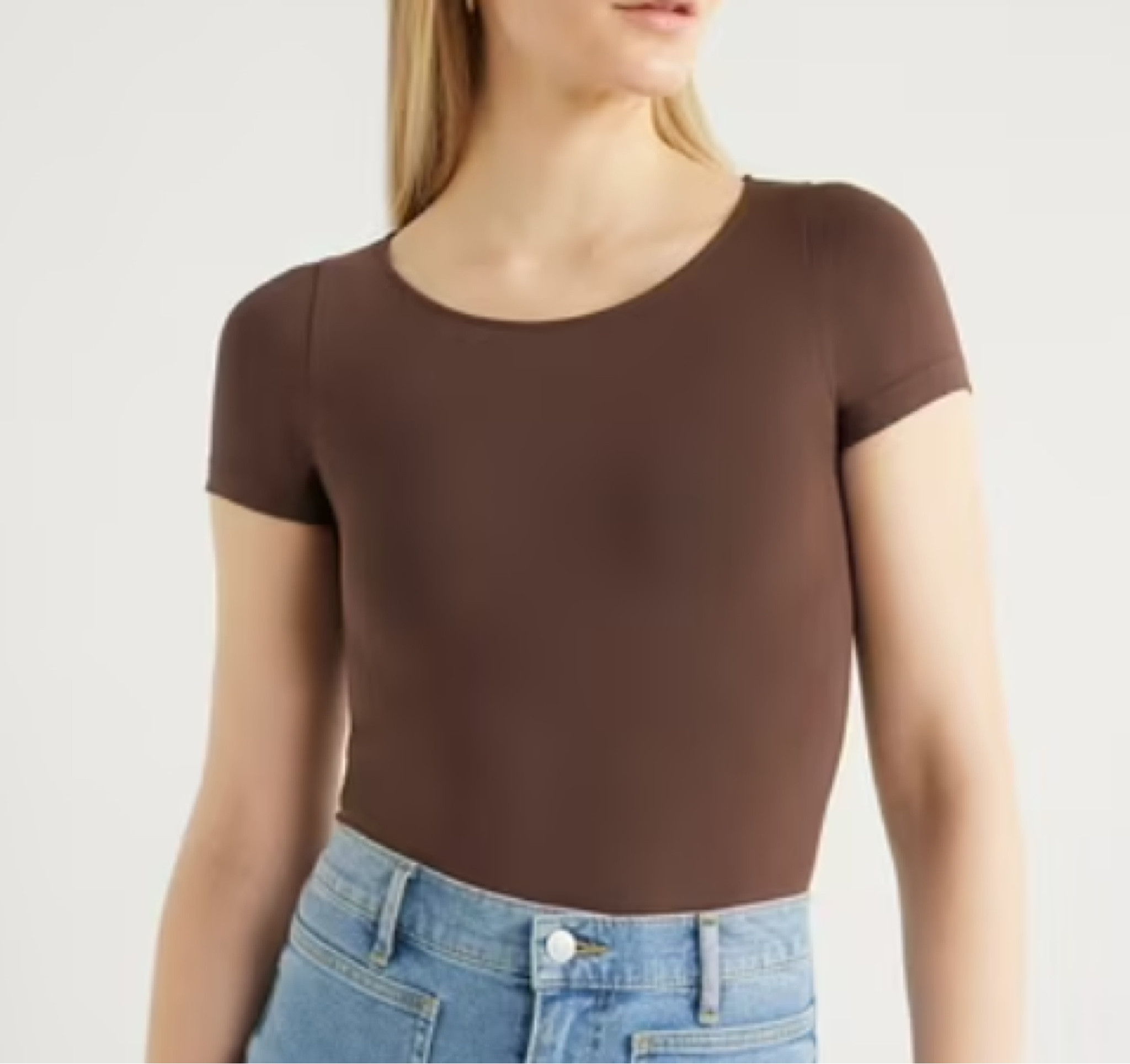 Scoop crew neck bodysuit with short sleeves in ‘chicory Coffee’ from Walmart
Coffee 
House or colour / Autumn 

#LTKWorkwear #LTKStyleTip