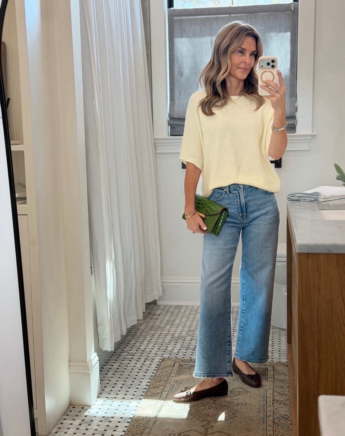 I’m 5’6’’.
-Madewell vintage jean TTS regular length 
-sweater is linked in my ShopMy https://go.shopmy.us/p-45579054
-bag is linked in my ShopMy https://go.shopmy.us/p-45578515 

#LTKootd #LTKOver40 #LTKSeasonal