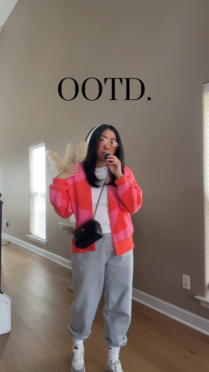 Let’s get cute and run some errands 

#LTKdayinmylife #LTKOver40 #LTKootd