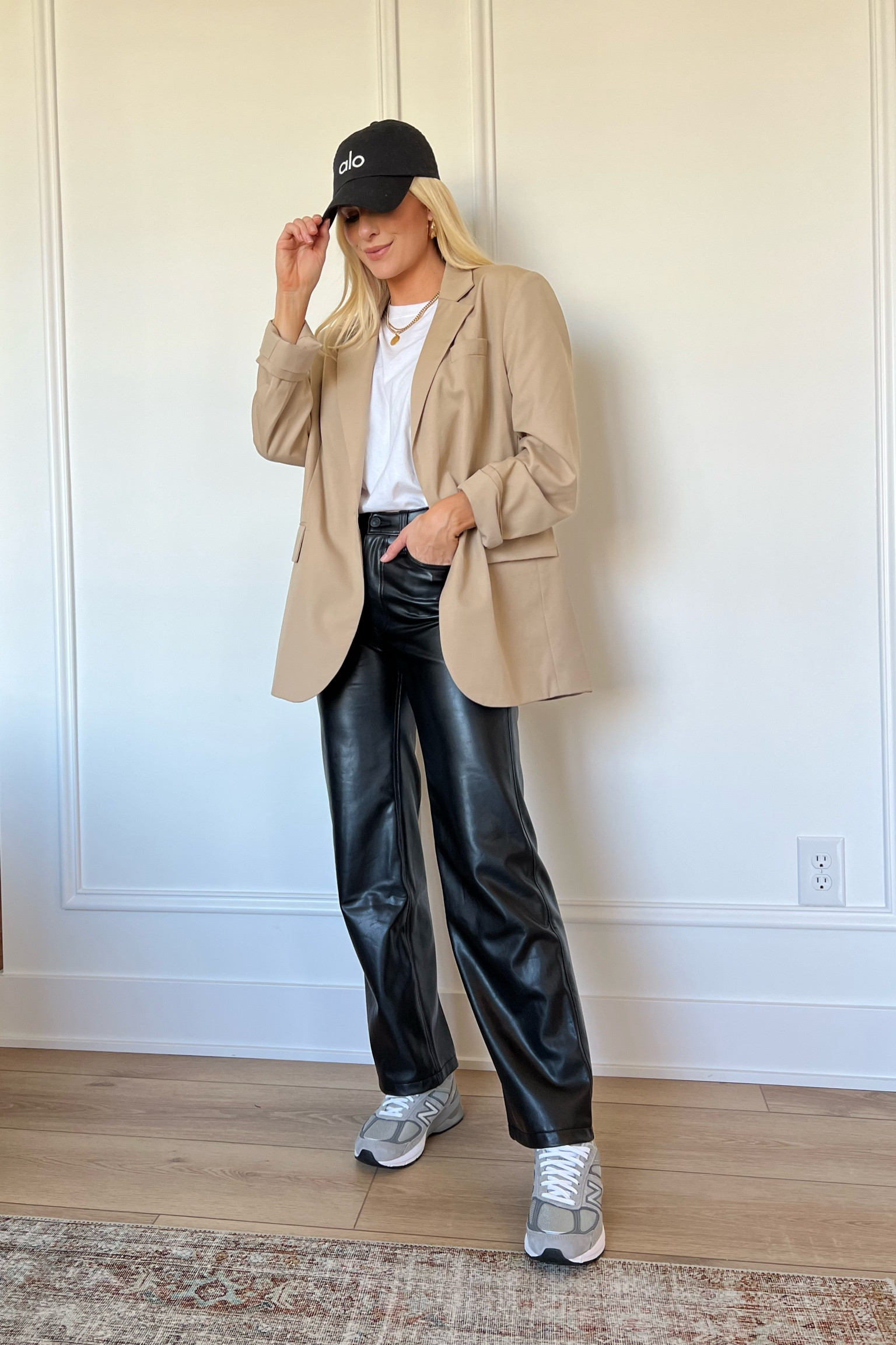 Medium in blazer, tee in medium, 26r pants, sneakers tts! #kathleenpost #leatherpants