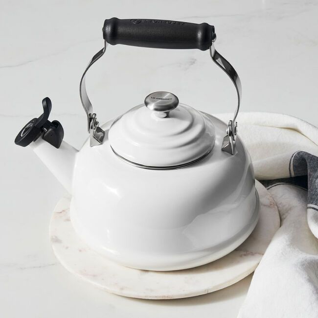 Classic Whistling Kettle | Le Creuset
