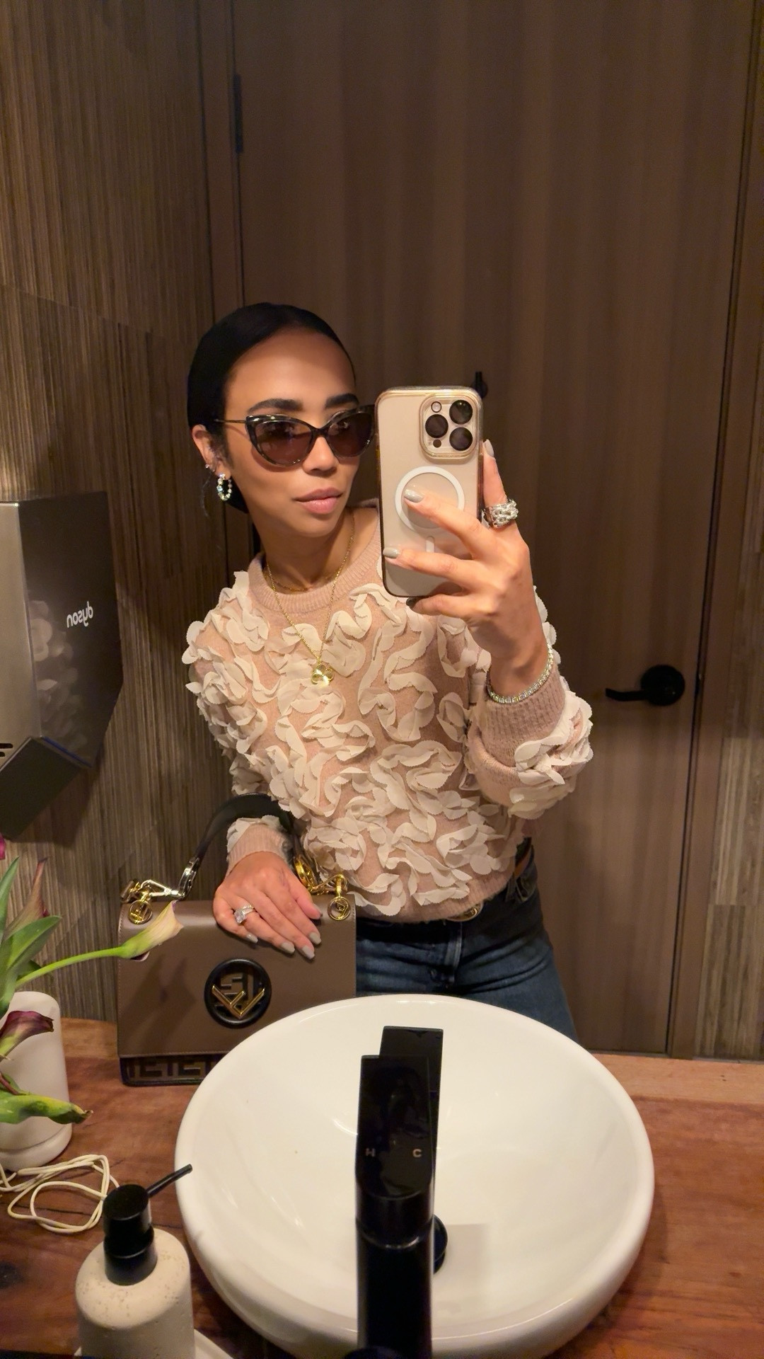 Shop my look , follow for more! 

#LTKdayinmylife #LTKootd #LTKSeasonal