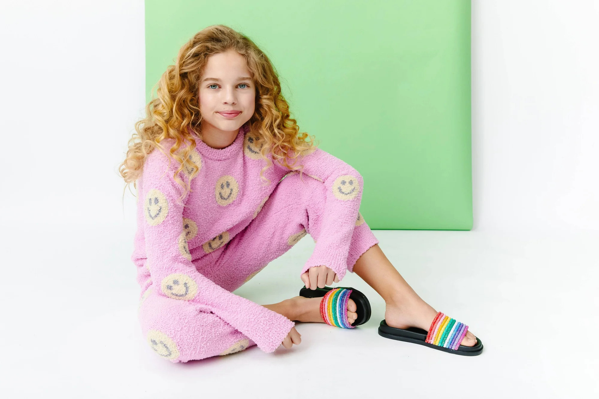 Pinky Fuzzy Smiley Emoji  Set | Lola + The Boys