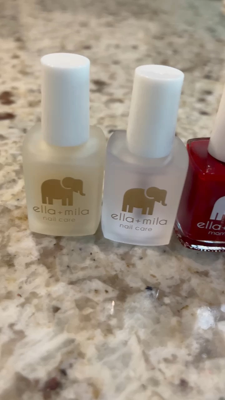 Pretty • Clean • Convenient 💅🏽✨

How adorable is Birthday’s elephant with its cute balloons and birthday hat! It’s the perfect mauve! 🥳

I’m always on the lookout for clean beauty and that goes for my nails too. I was happy to find @ellamila is vegan and 17-free! And as a mom, I love that they are easily accessible at @cvspharmacy.
#ellamilaCVS #ad