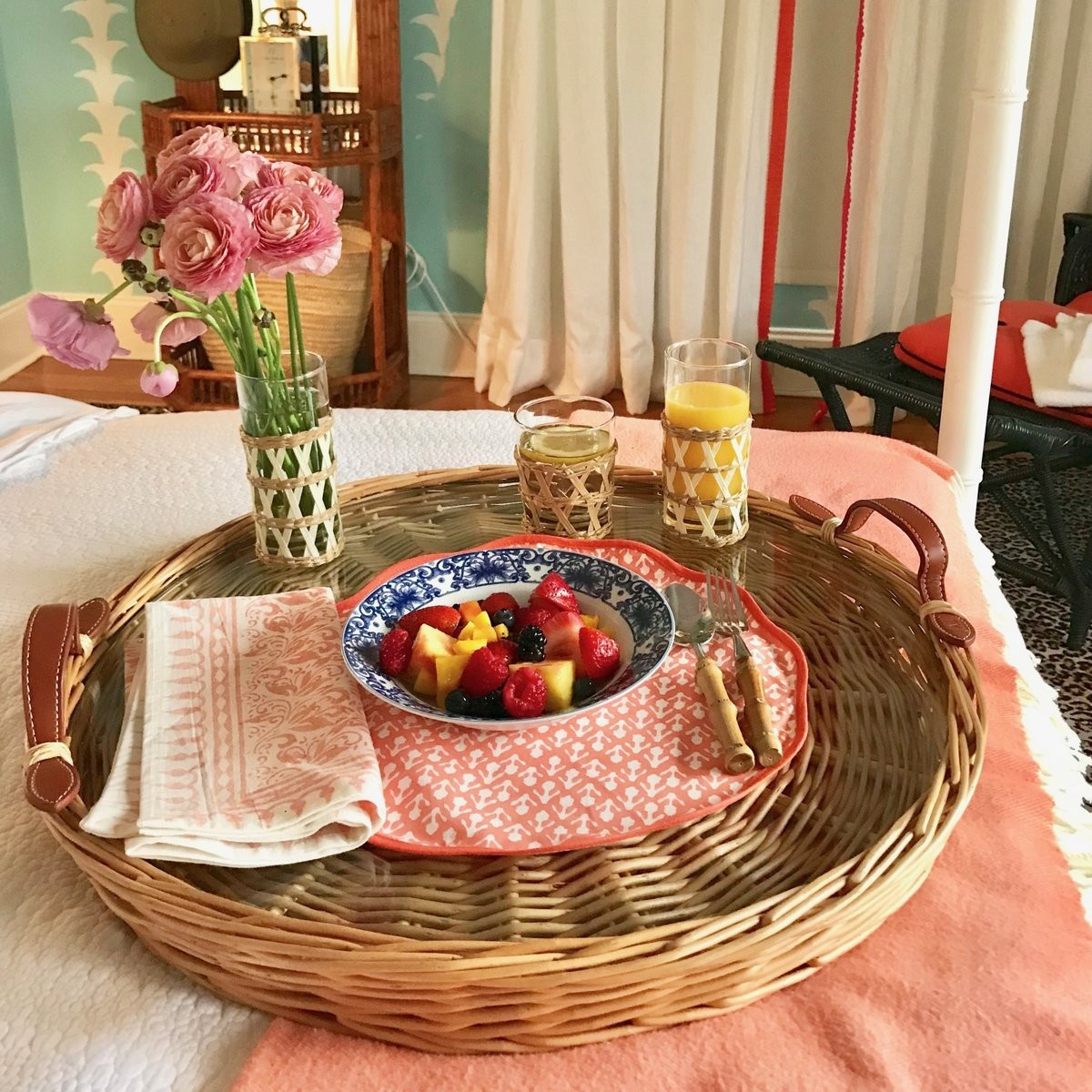 Round Island Tray | Amanda Lindroth