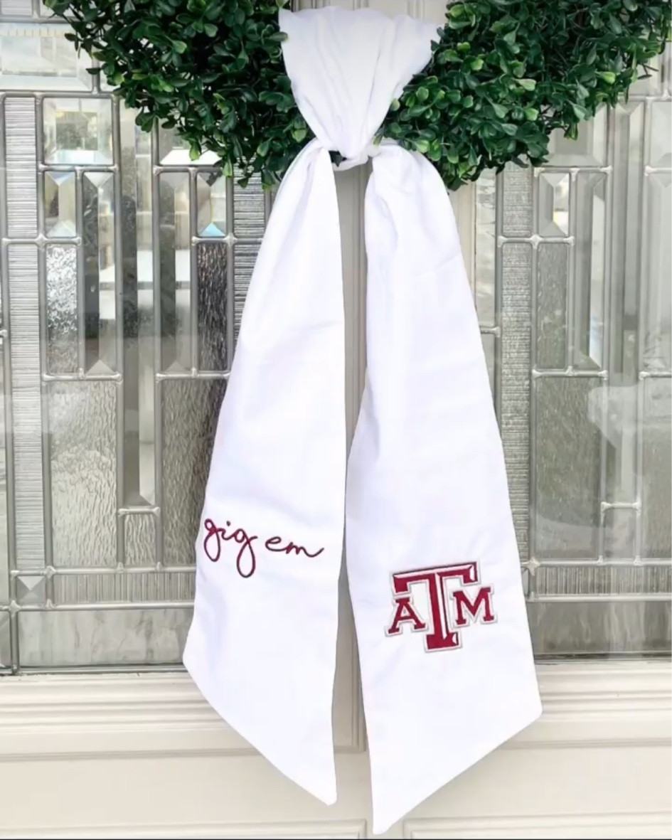 College football is back! Best time of the year 🏈 

Shop wreath sashes on the website - 
https://southernsorelle.com/products/collegiate-game-day-wreath-sash?_pos=7&_sid=b32dc611b&_ss=r

Wreath Sash | Home Decor | Front Porch Decor

#LTKSeasonal #LTKStyleTip #LTKHome