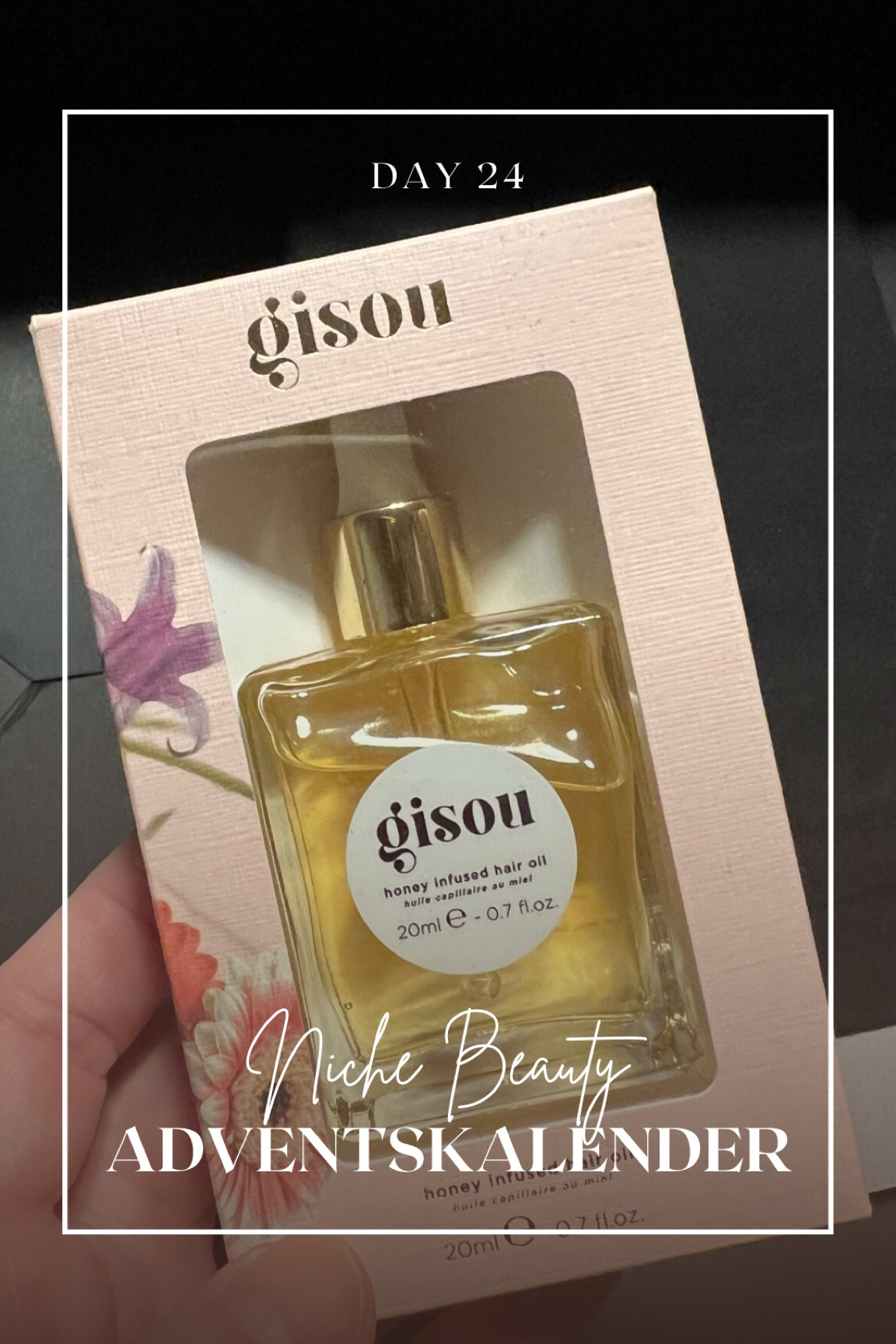 Das Haaröl ist mit Honig aus dem Mirsalehi-Bienengarten angereichert und regeneriert das Haar nachhaltig von innen. Der charakteristische Inhaltsstoff von Gisou, Honig, ist als Feuchtigkeitsspender bekannt, er zieht Feuchtigkeit an und bindet es. Diese natürliche Kombination aus Mineralien, Vitaminen, Aminosäuren und Antioxidantien gleicht freie Radikale aus, wirkt gegen Umweltstress und unterstützt das Haar gesund und glänzend zu bleiben.

#LTKGiftGuide #LTKbeauty #LTKHoliday