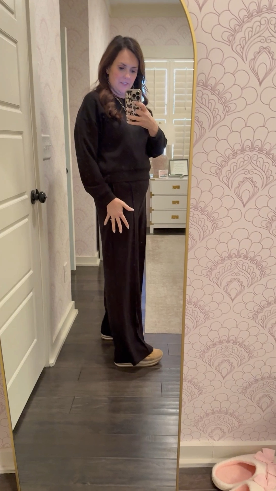 Restocked in lots of sizes, my favorite track suit is only $22 per piece! So flattering and so cute!



#LTKFindsUnder50 #LTKootd #LTKMidsize