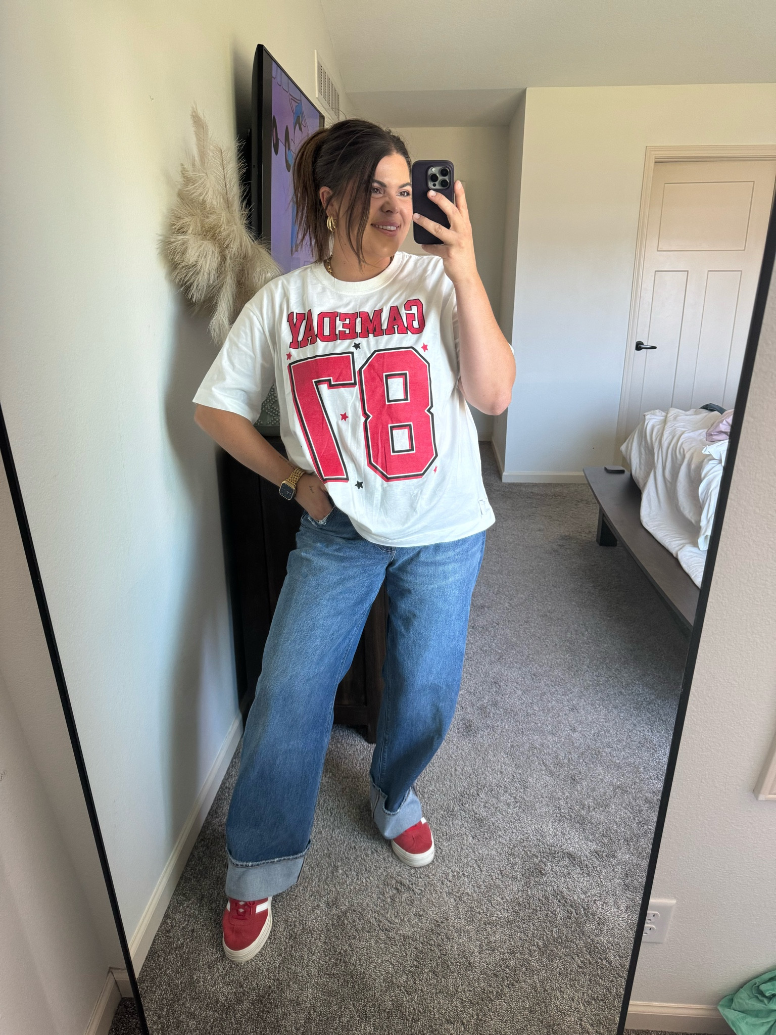 Football game outfit // tailgate outfit for those fall games!!

College football game, high school football game outfit, nfl game outfit, Super Bowl outfit 

midsize, football sweatshirt, football tee, Travis Kelce , chiefs sweatshirt, Iowa state shirt. Adidas gazelle bold

#LTKMidsize #LTKFindsUnder50 #LTKStyleTip