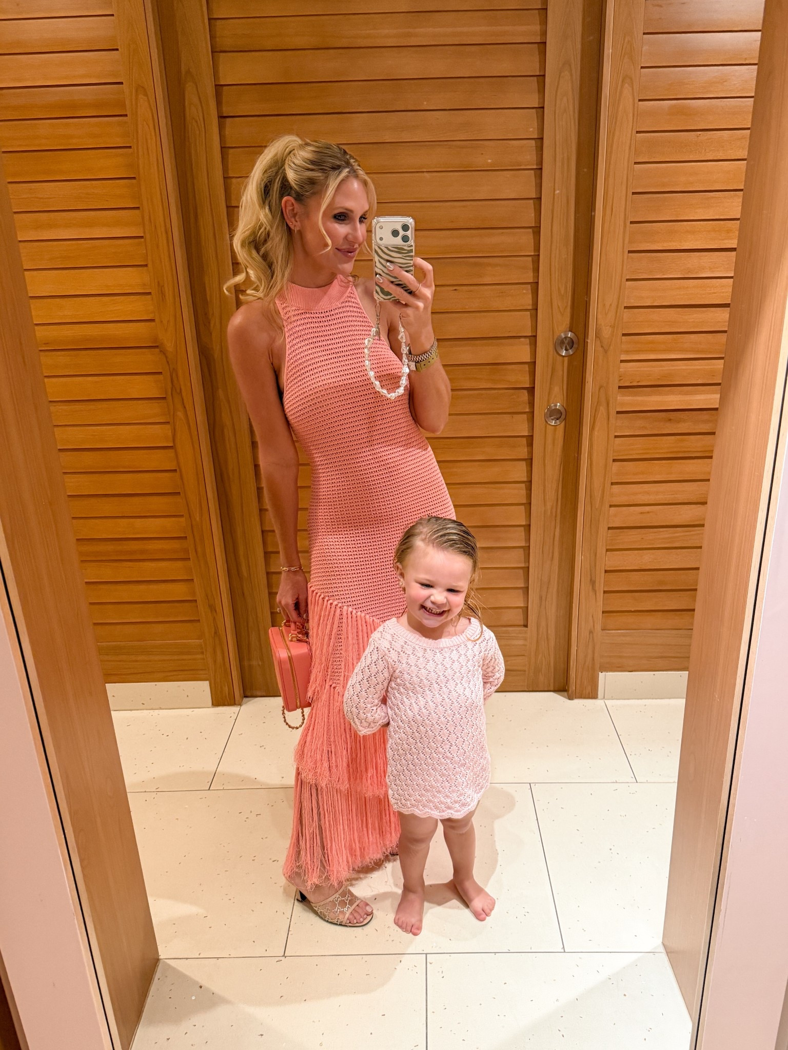 THE most perfect vacation dress from Devin Windsor 🦩

#LTKootd #LTKSeasonal #LTKgrwm