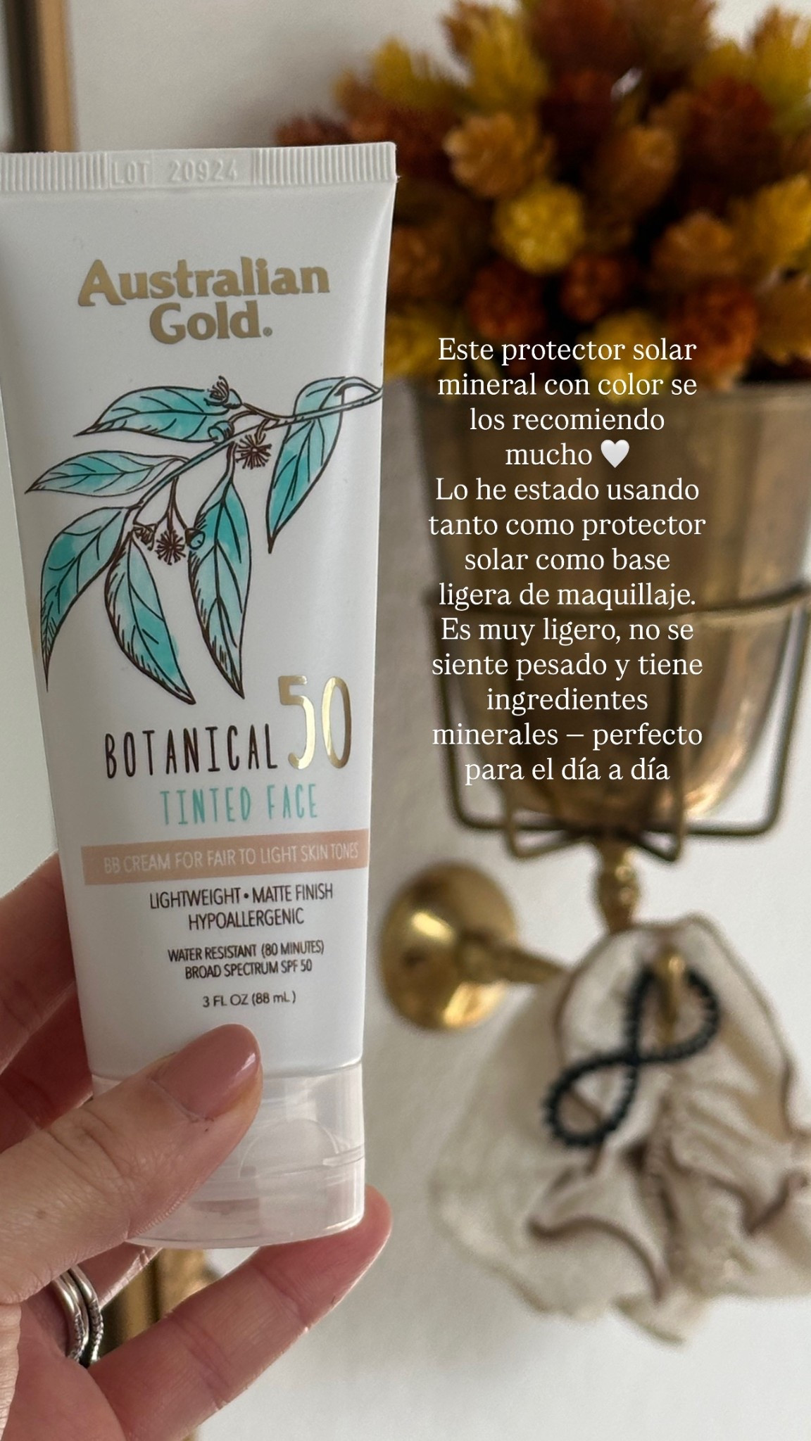 Este protector solar mineral con color se los recomiendo mucho 🤍
Lo he estado usando tanto como protector solar como base ligera de maquillaje.
Es muy ligero, no se siente pesado y tiene ingredientes minerales — perfecto para el día a día

#LTKgrwm #LTKdayinmylife #LTKBeauty
