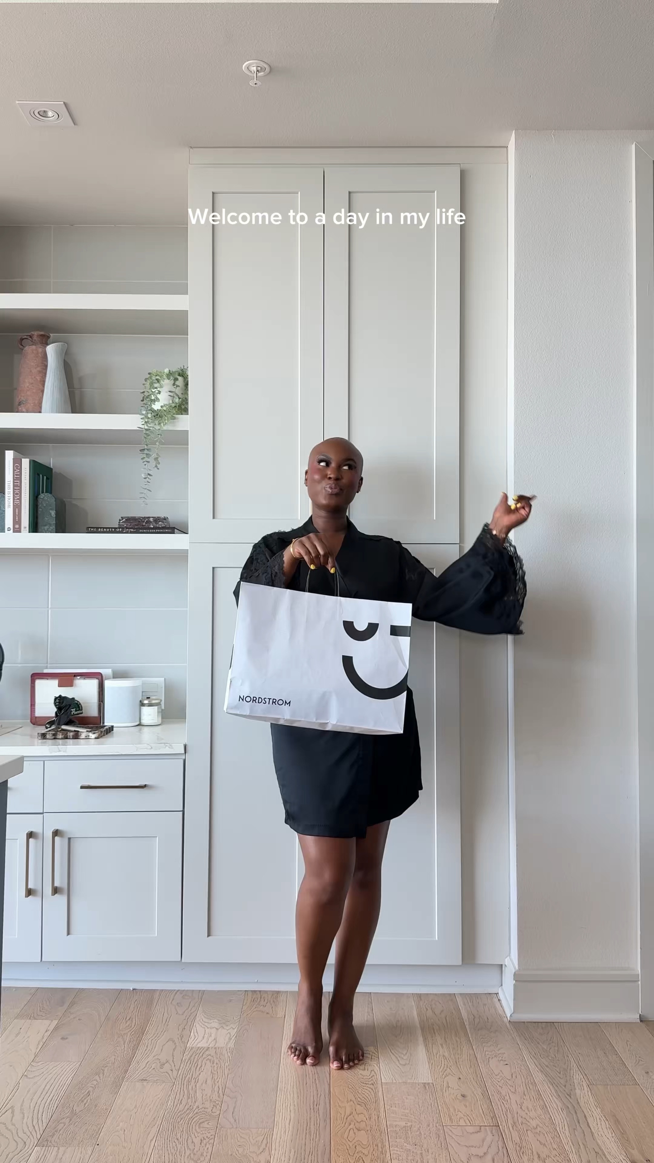 You know it’s a good day when the outfit makes you want to leave the house just to romanticize your errands 🌸 Spring is springing, and this look was exactly what I needed; light, playful, and so easy to throw on. @Nordstrom #nordstrompartner