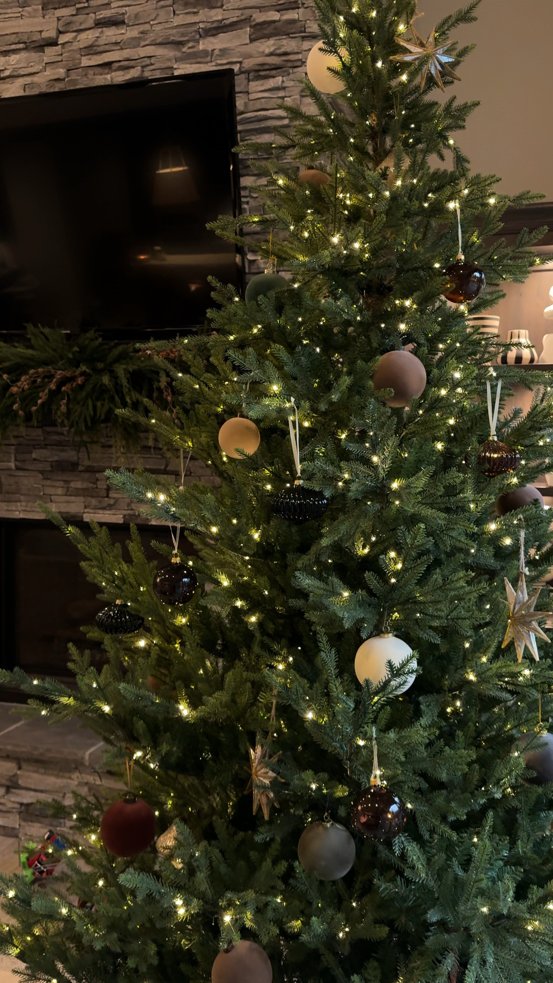 our christmas tree this year 

#LTKHoliday #LTKHome #LTKSeasonal