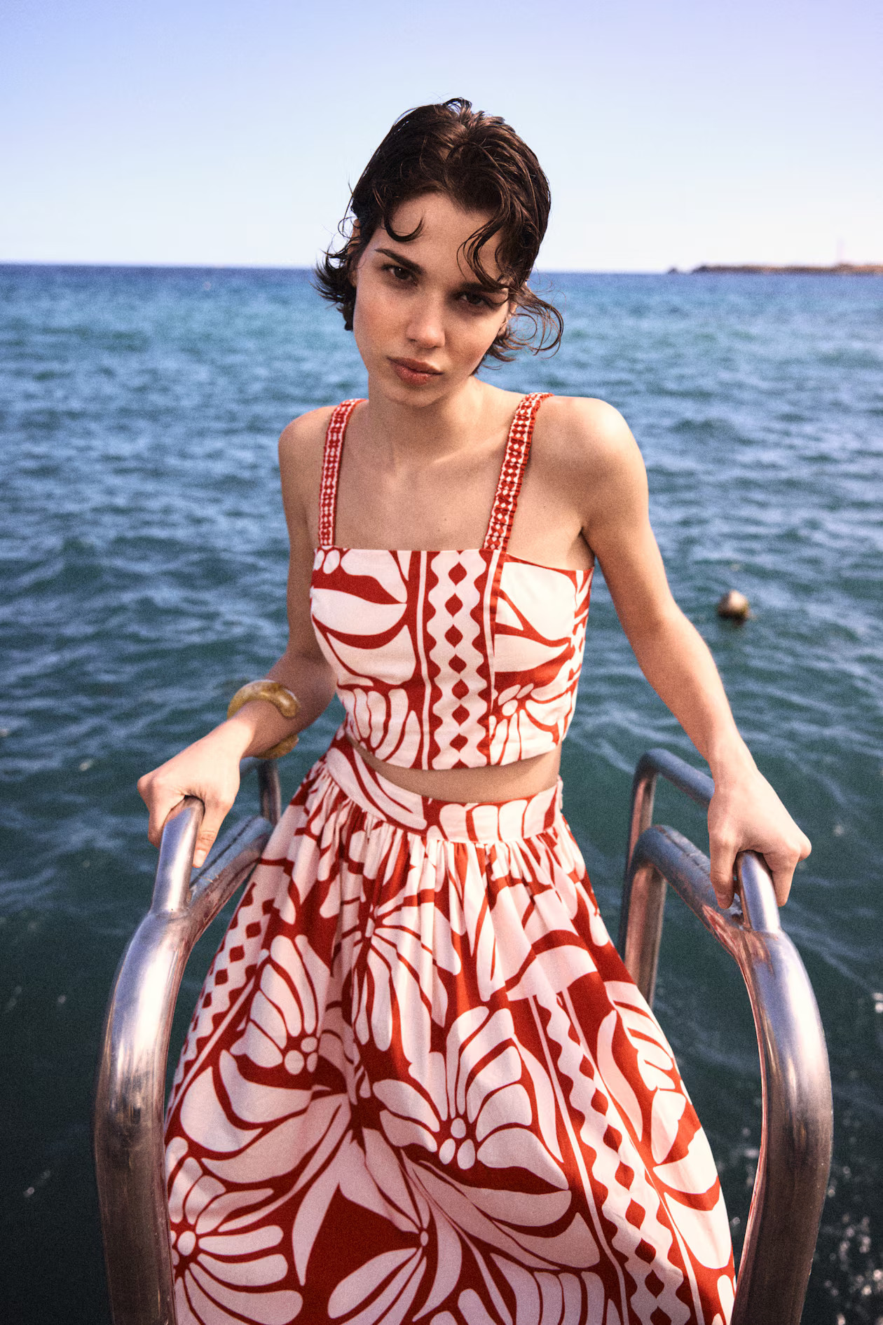 Poplin Crop Top - Bright red/patterned - Ladies | H&M US | H&M (US + CA)