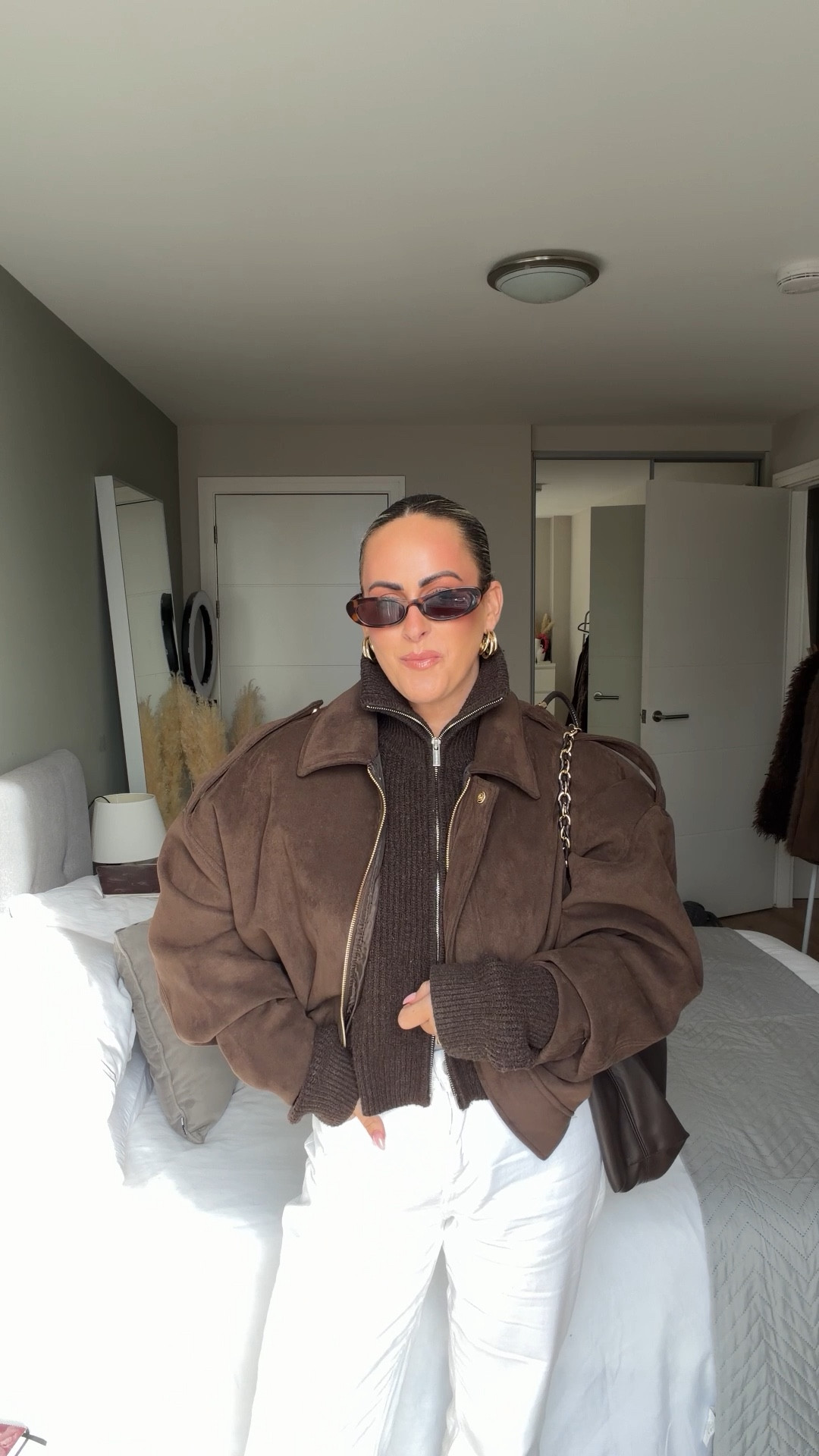 Today’s OOTD

I’m a uk size 10, 5ft4 and I’m wearing;
Jacket size 10 (oversized)
Knitted jumper size large
Jeans size 10

Boohoo code is SARAHROBERTS

Everything else is old so I’ve linked similar for you 

Suede jacket, white jeans, cream jeans, straight leg jeans, knitwear, chocolate brown, 

#LTKstyletip #LTKspring #LTKjeans