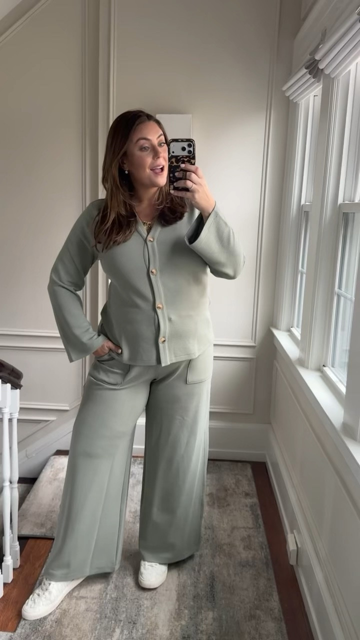 Wearing size 2X (would normally wear 1X, sized up for bump). Use CARALYN15 for 15% off + free shipping on your first order with @Spanx #spanxpartner 

#LTKMidsize #LTKSpringSale #LTKBump
