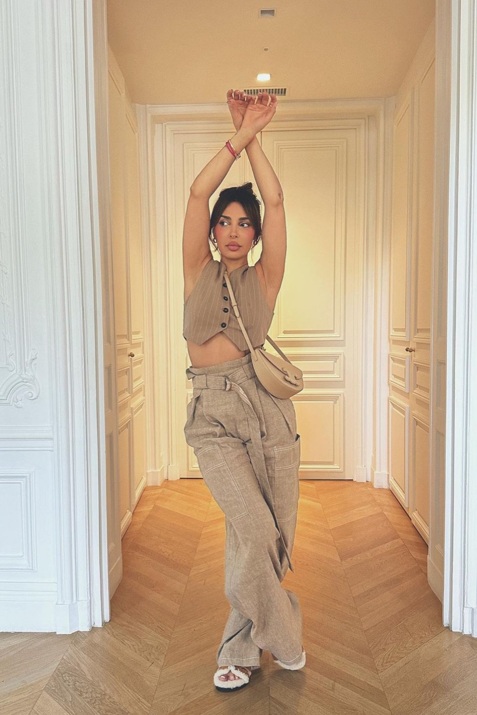 Look du jour, Max Mara pantalons beige, pantalon style cargo, veston beige, sac Céline Triomphe

#LTKstyletip #LTKitbag #LTKFind