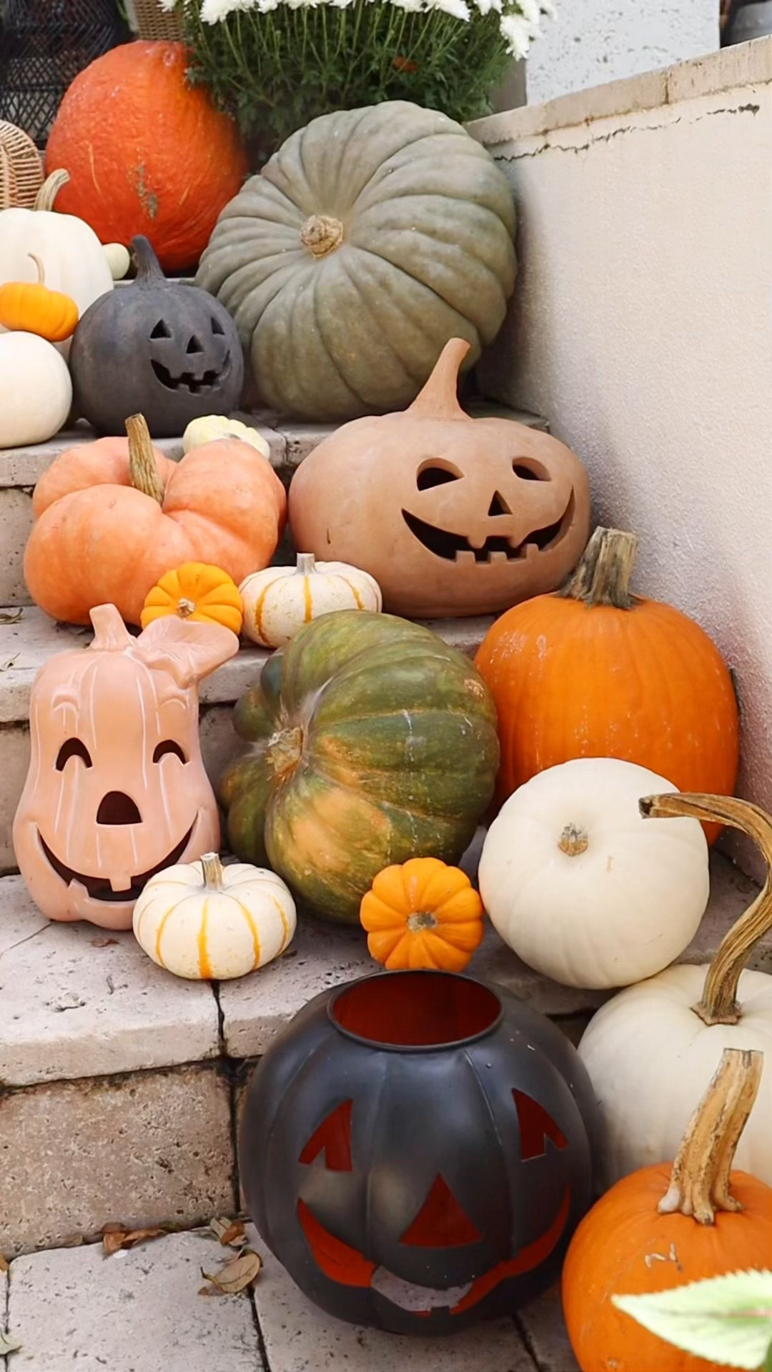 Halloween porch decorations 🎃💀

#LTKSeasonal #LTKHalloween #LTKHome
