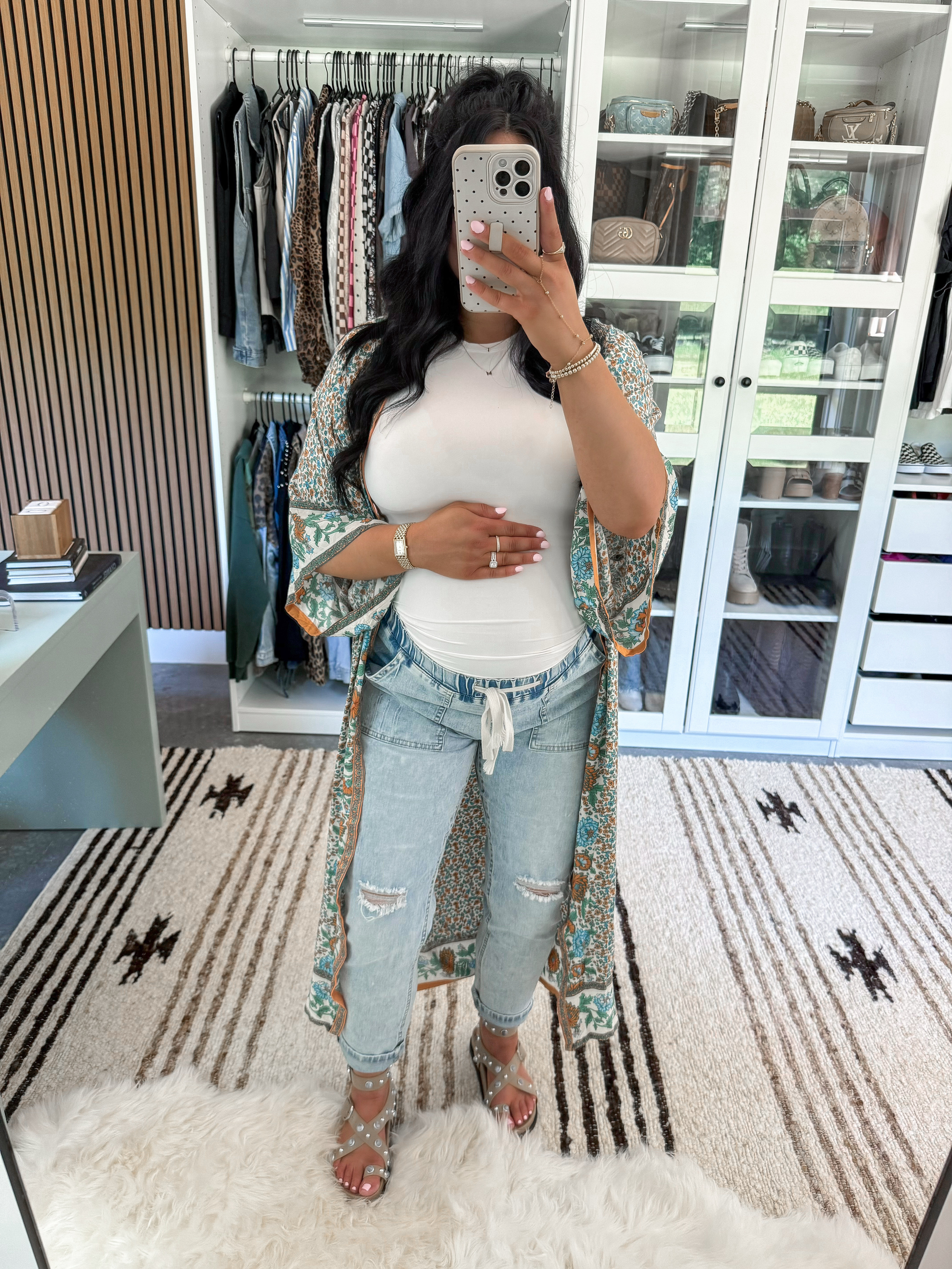 Boho Summer Outfit 🤍

Jeans - medium
Tee - xs
Kimono - small)

 

 #LTKootd #LTKSeasonal #LTKBump