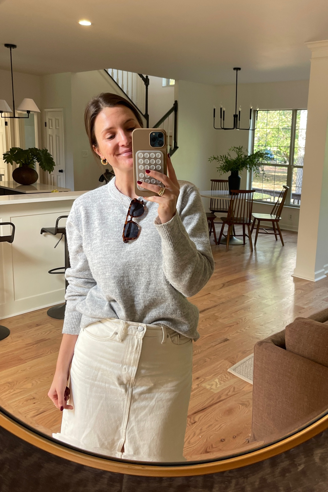 Sweater runs big!! I’m wearing an XS