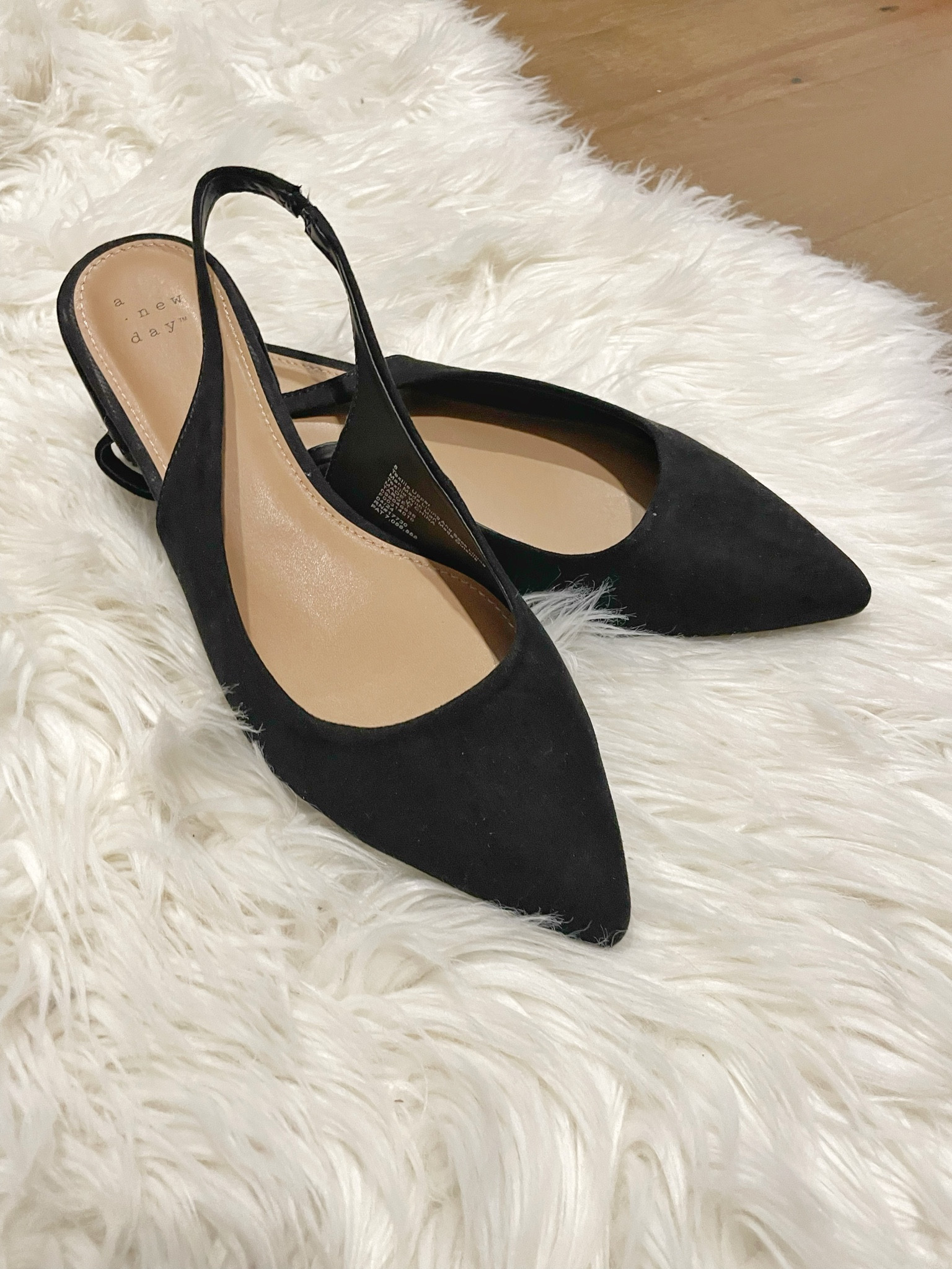 These target flats are perfect for business wear or even a holiday outfit! Target shoes, target finds. True to size 

#LTKShoeCrush #LTKWorkwear