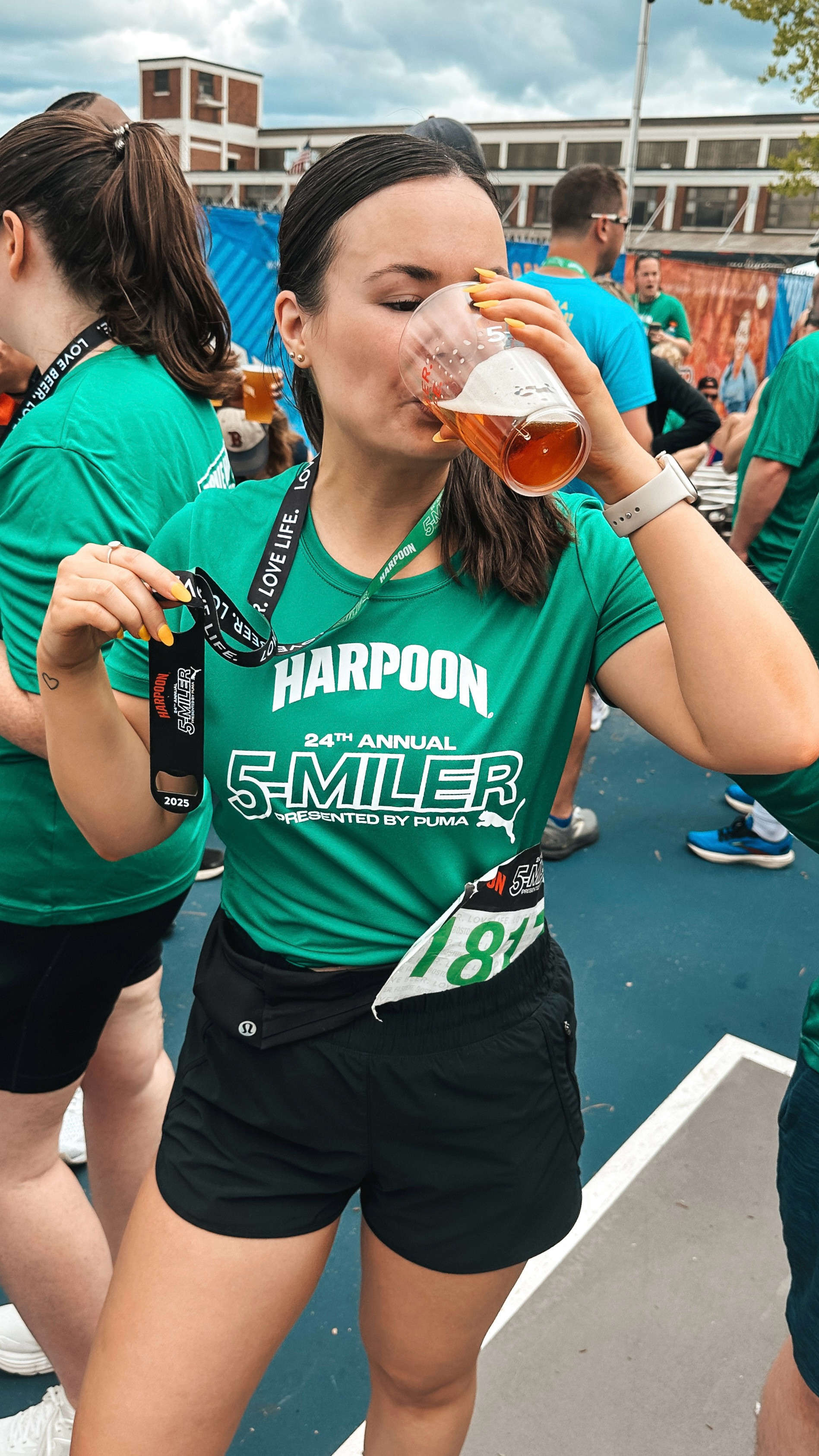 the full fit from my 5-miler race 🏃🏻‍♀️💚🍻👟

#LTKActive #LTKShoeCrush #LTKSeasonal