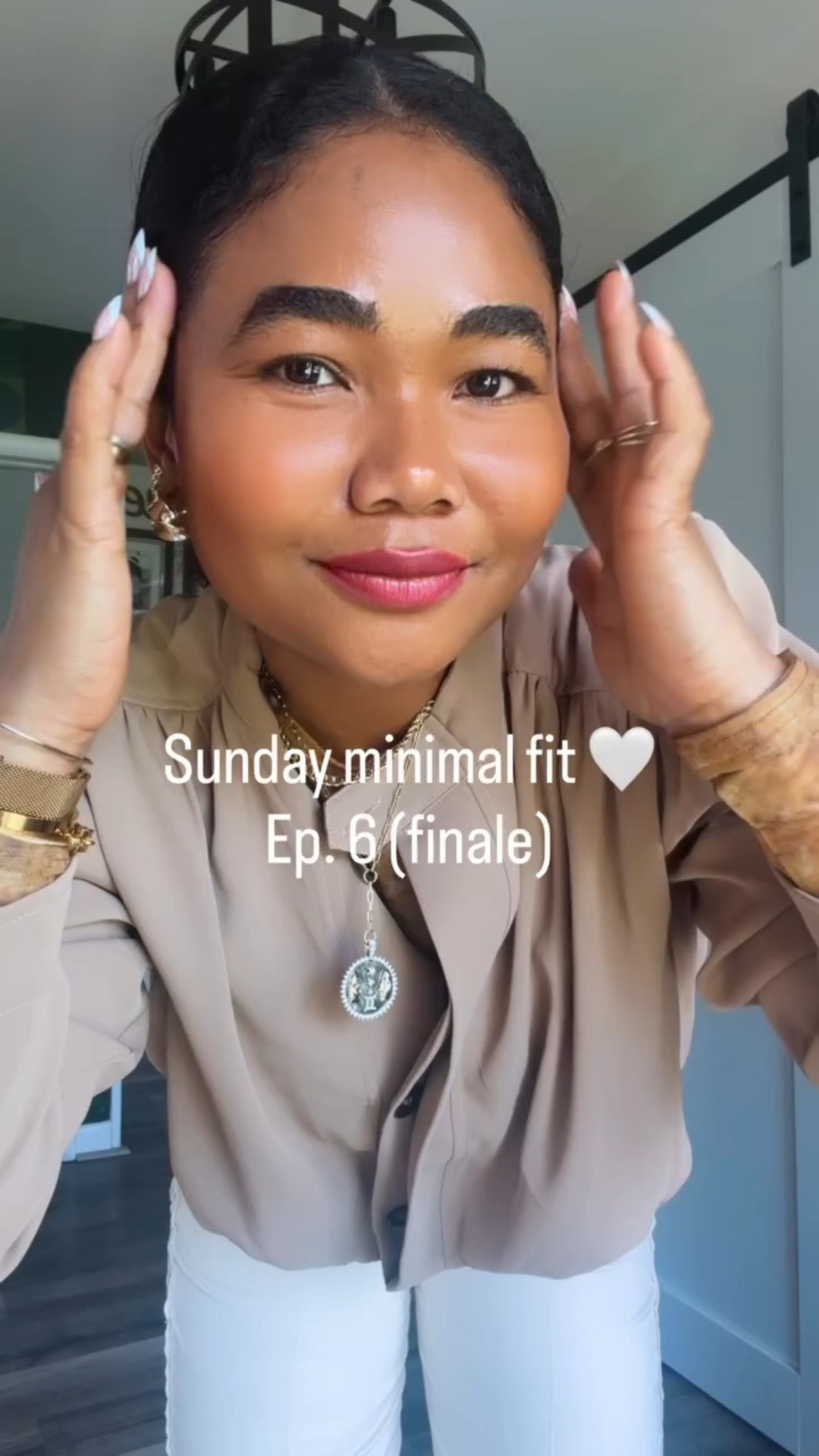 Ending the week in something simple + neutral 🤍
Soft colors, calm energy, and an easy Sunday fit I reach for every time.
Save for inspo + follow for everyday outfits.
.
Save this look for your next minimal outfit day 🤍
.
sunday outfit ideas
neutral outfit inspo
minimal mom outfits
soft girl aesthetic
spring neutral outfits
mirror outfit ideas
everyday neutral style

#neutralstyleinspo
#everydayoutfitideas
#minimaloutfitinspo
#softgirlaesthetic
#momstyleinspo