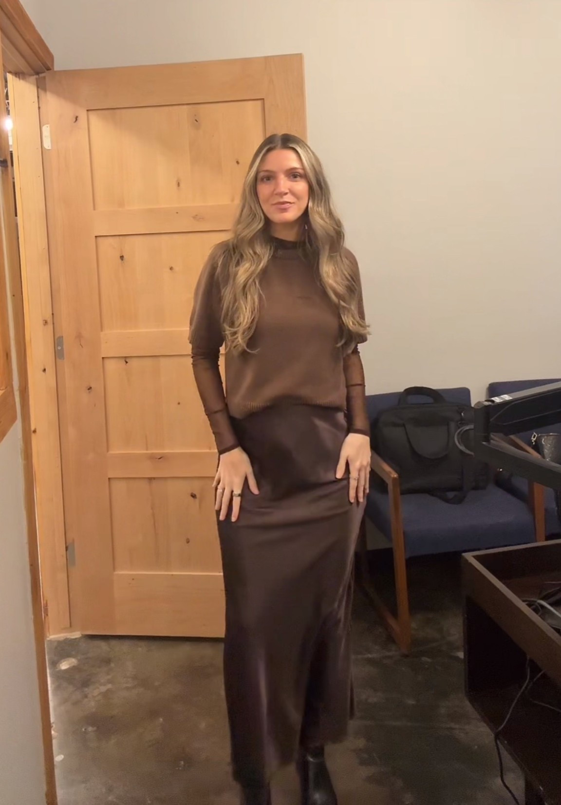 OOTD at 18 weeks pregnant 🐥🤎

They don’t have the exact color of brown in the sweater from what I can see, but everything else that is linked is exact!