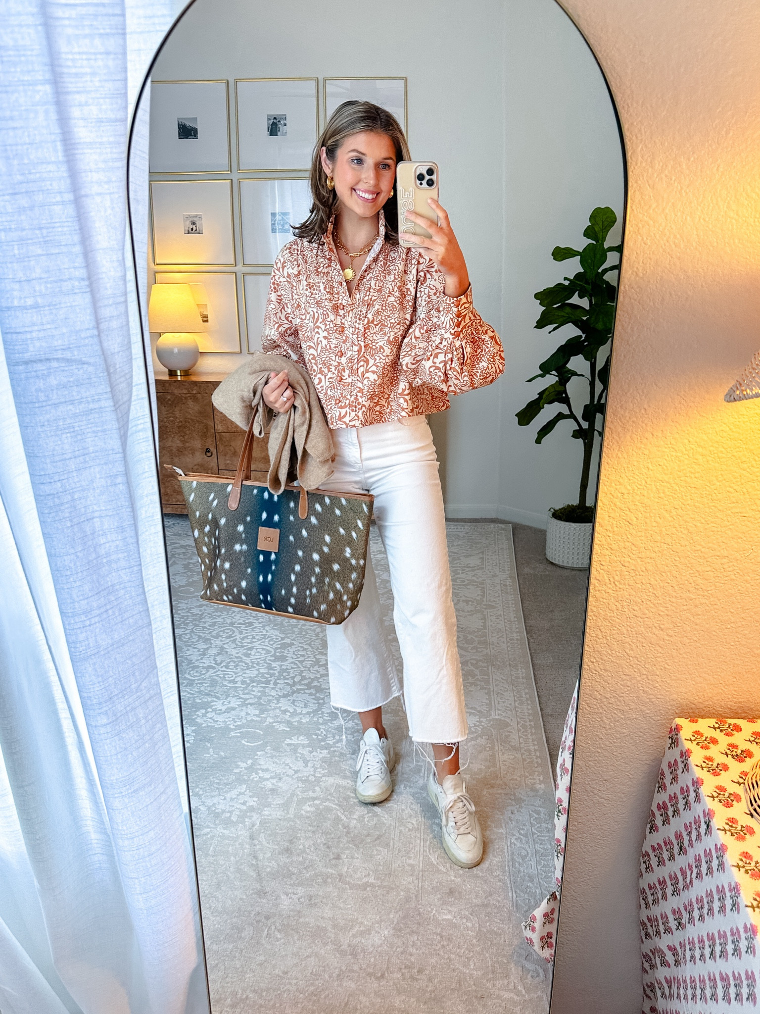 Travel outfit today! Wearing an XS in top and 26 in jeans.

#LTKStyleTip #LTKSeasonal