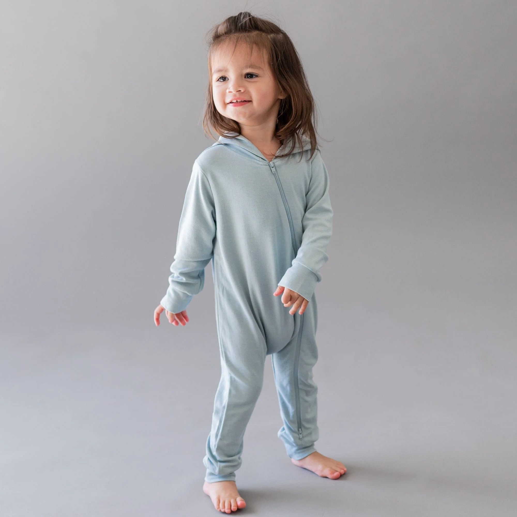 Bamboo Jersey Hooded Zippered Romper in Fog | Kyte BABY