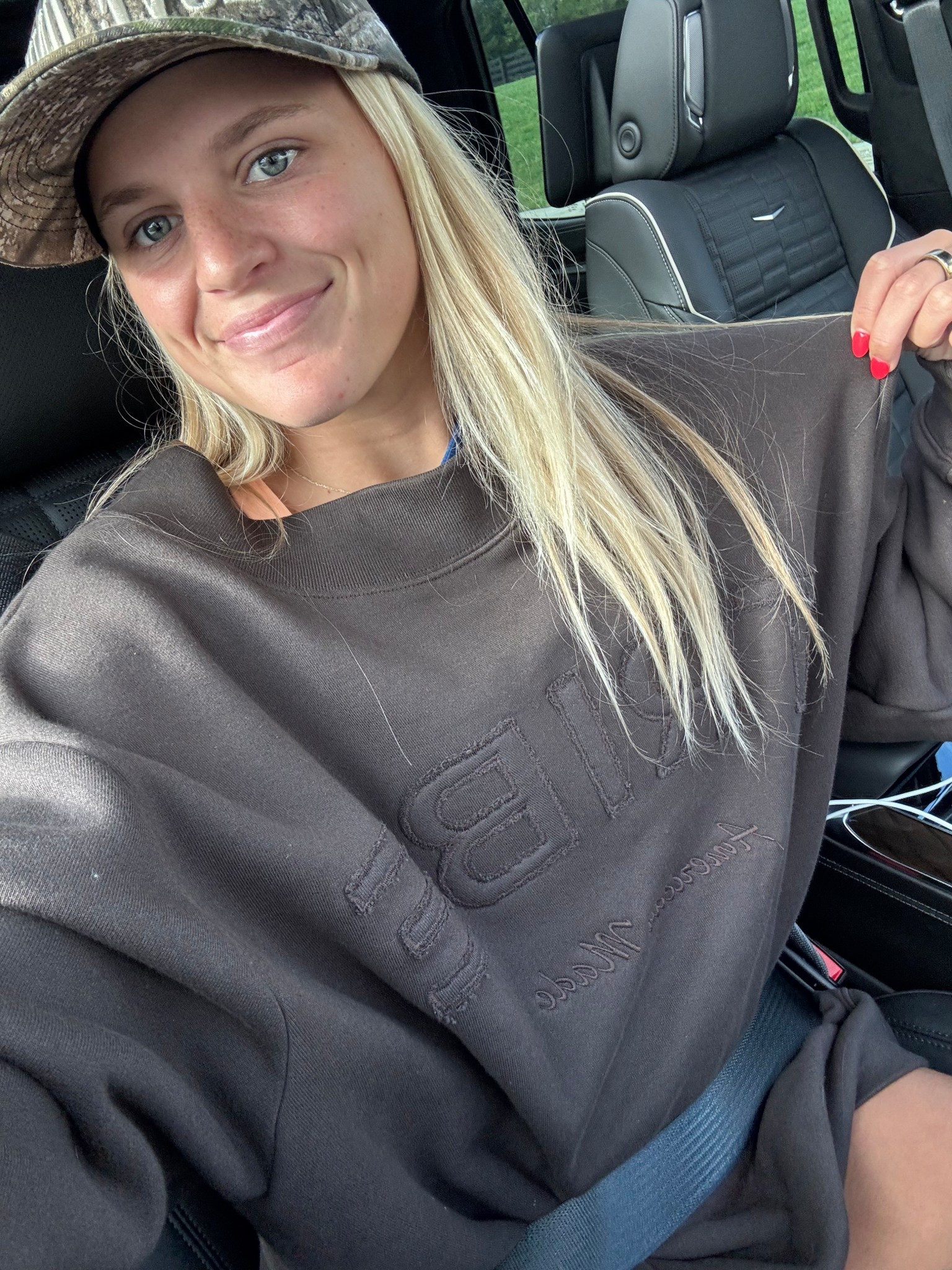 Haven’t taken this sweatshirt off since I got it 🤪🤎 new fav Fall find!!! tribe Kelley is the softest ever!!!!!! I’m in size M in all of it :) they’re all oversized! 

#LTKSeasonal #LTKBeauty