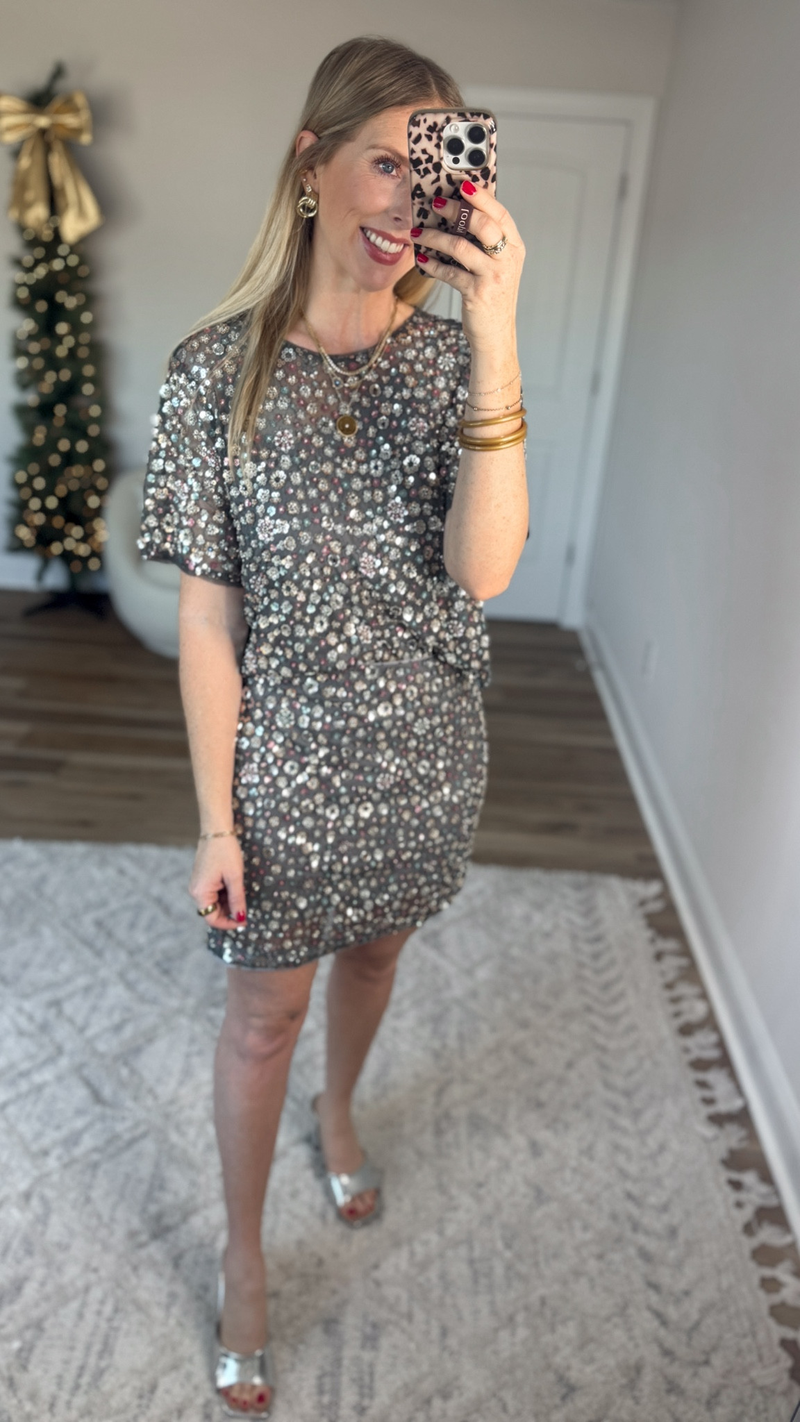 Loft try on, floral sequin tee and floral sequin skirt 

#LTKootd #LTKFindsUnder50 #LTKSaleAlert