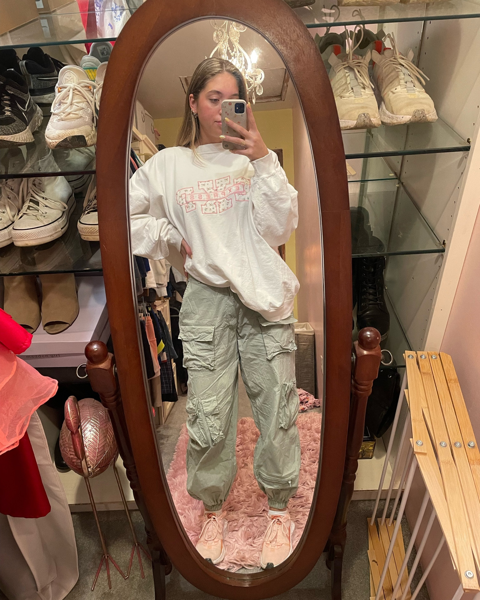 Breezy spring outfit: xl top m bottom. I am unable to find anything similar to my sweatshirt as it was my mom’s. However I think the one I linked would look cute!

#LTKSeasonal #LTKstyletip