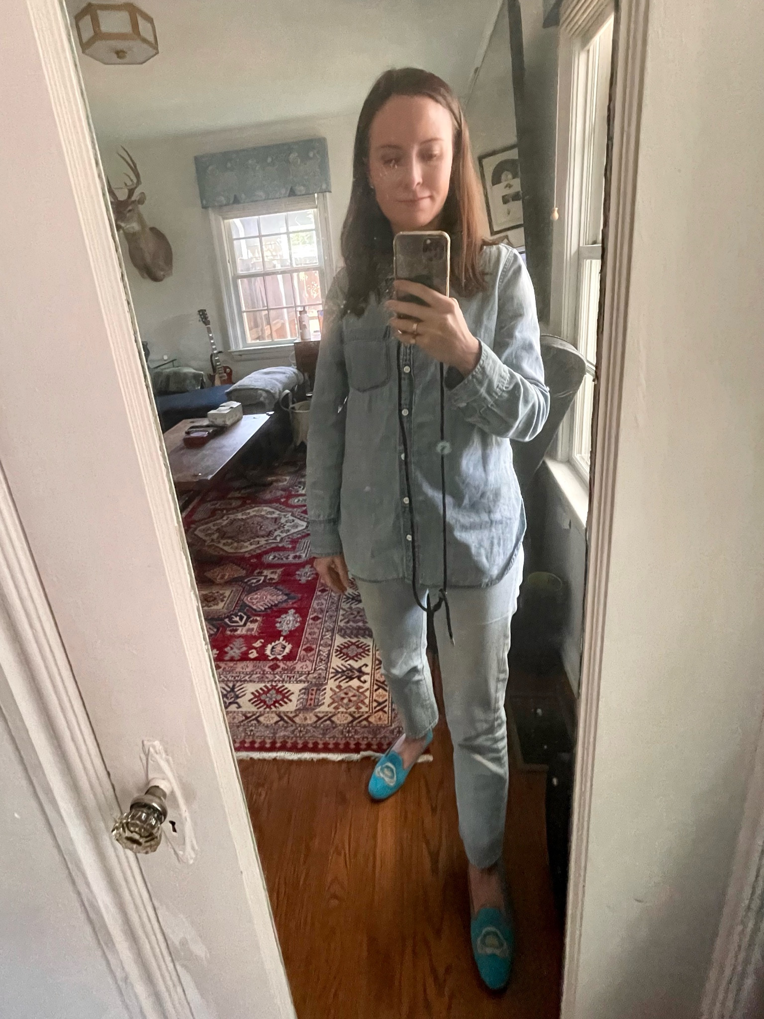 canadian tuxedo #chambrayshirt #canadiantux

#LTKshoecrush