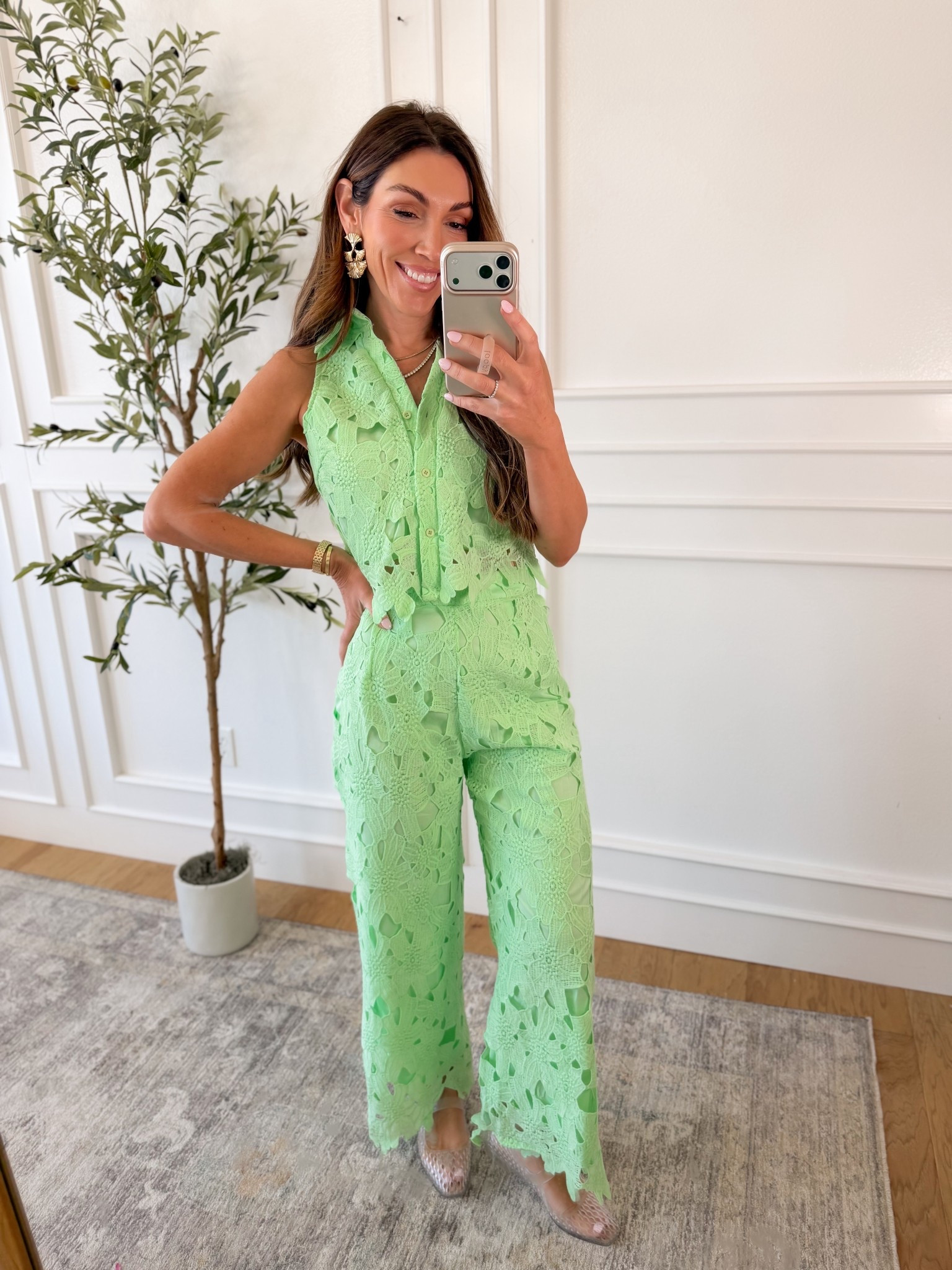 I love the fun color this set comes in! Would be amazing for a tropical vacation or Easter! 

#LTKmomlife #LTKTravel #LTKSeasonal