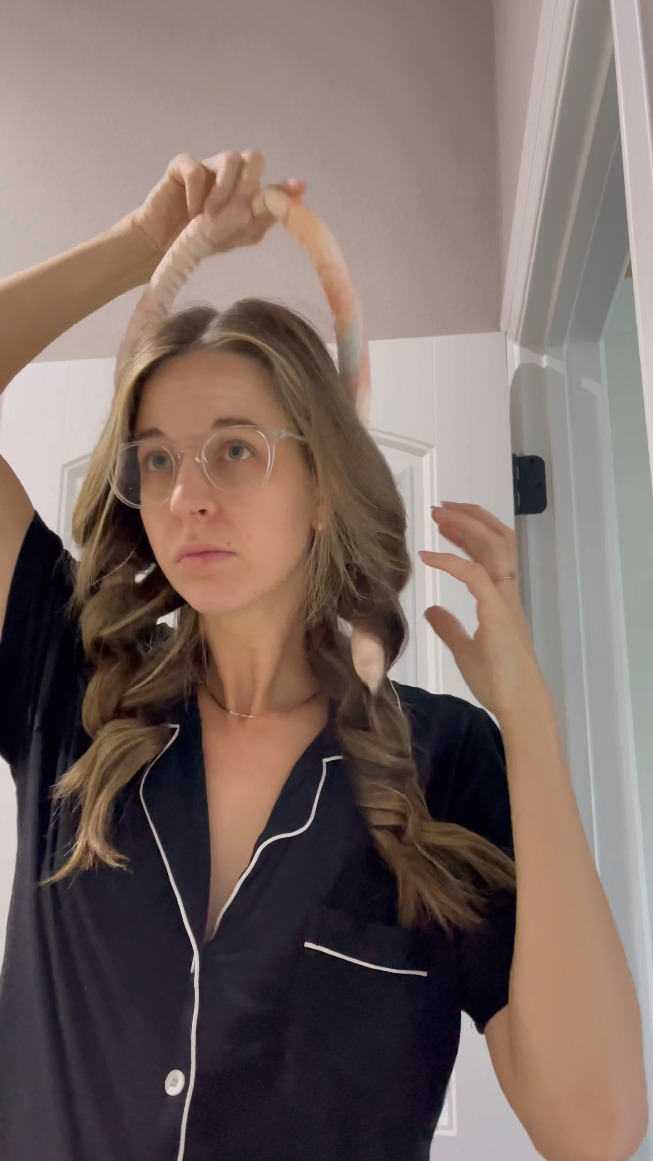 The best HEATLESS curls! They always last in my hair- I absolutely love them! 

#LTKbeauty #LTKfindsunder50 #LTKSeasonal